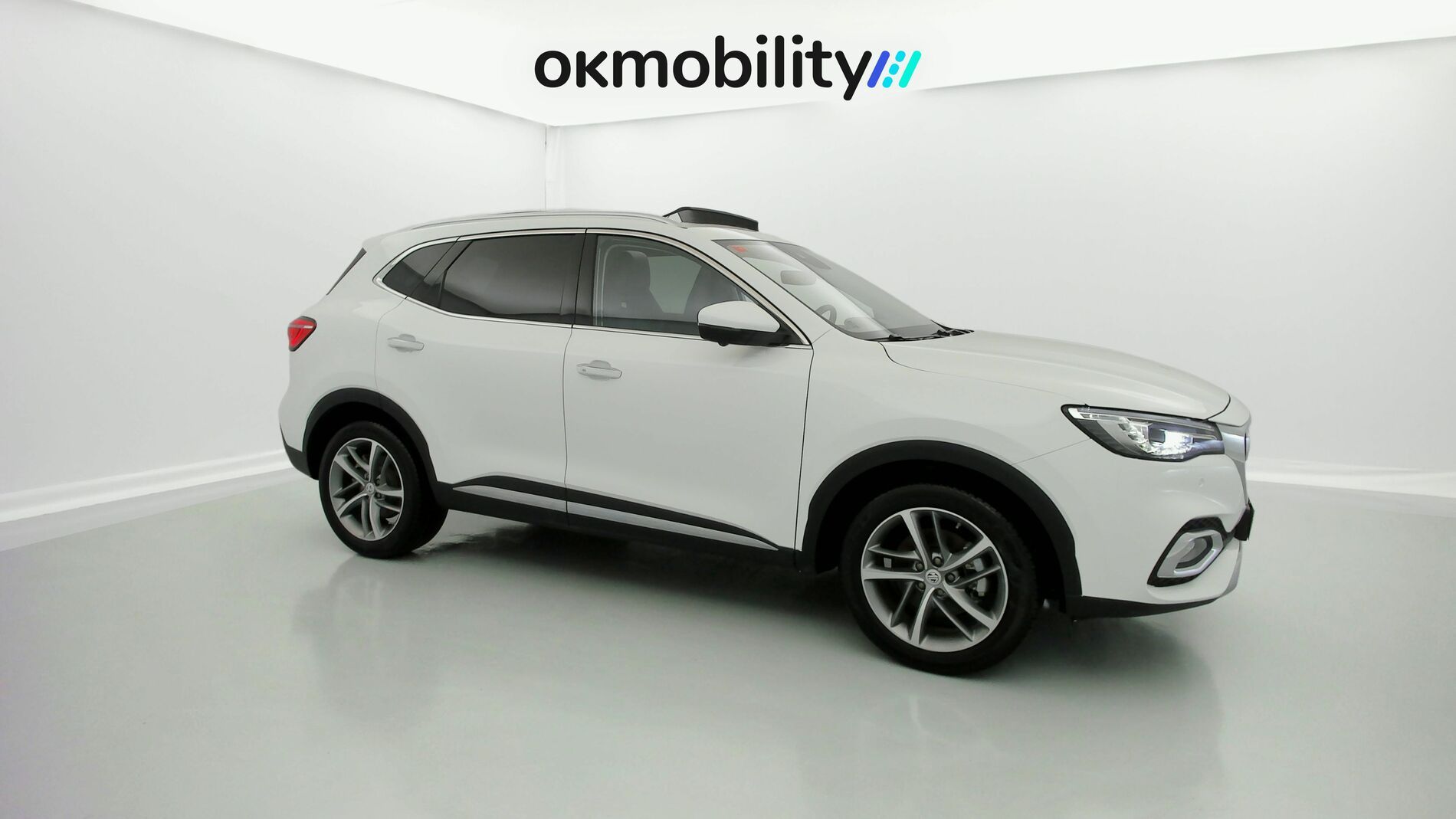mg hs luxury 1.5 T-GDI 162 2023 dover white 2
