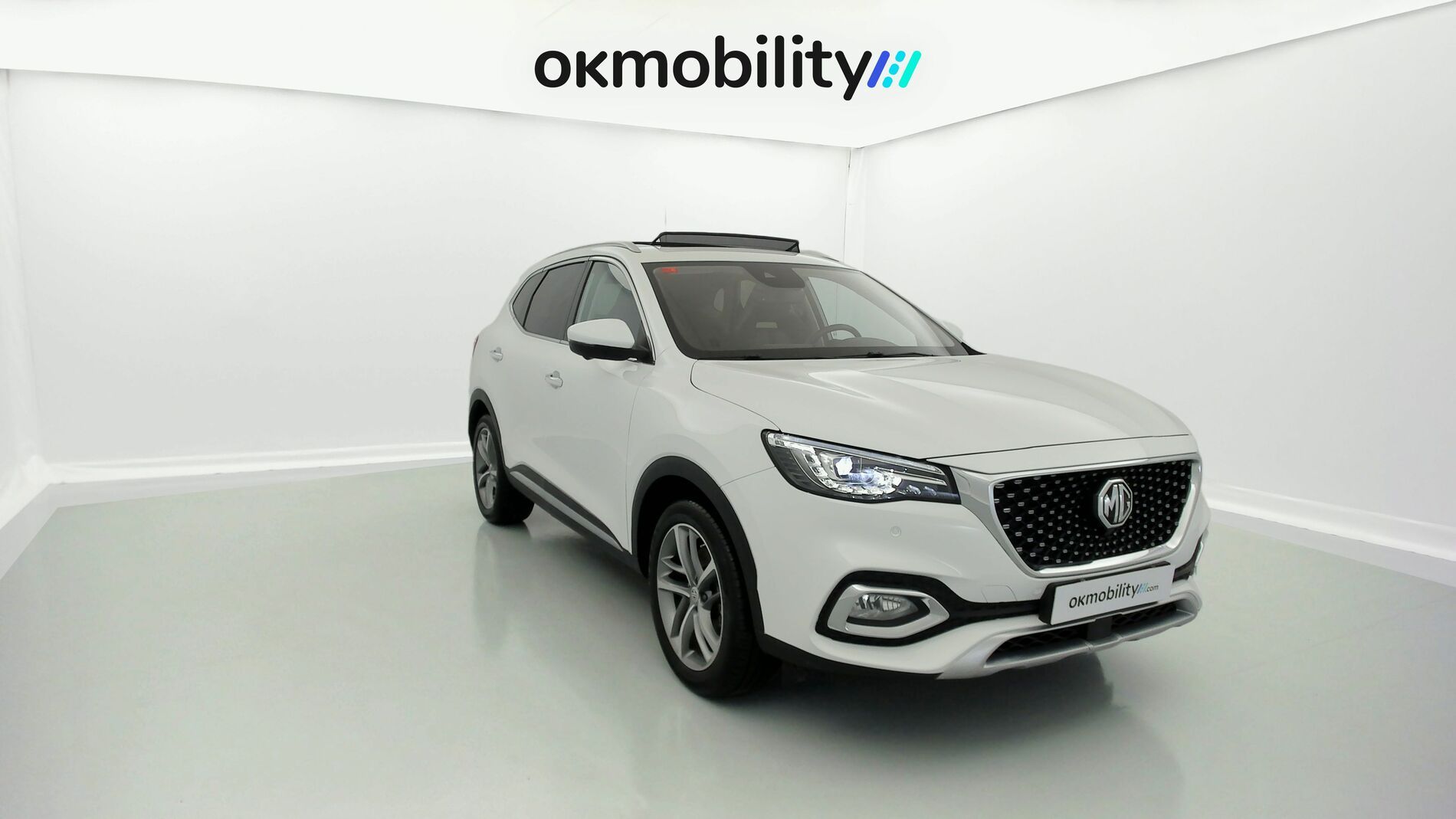 mg hs luxury 1.5 T-GDI 162 2023 dover white 3