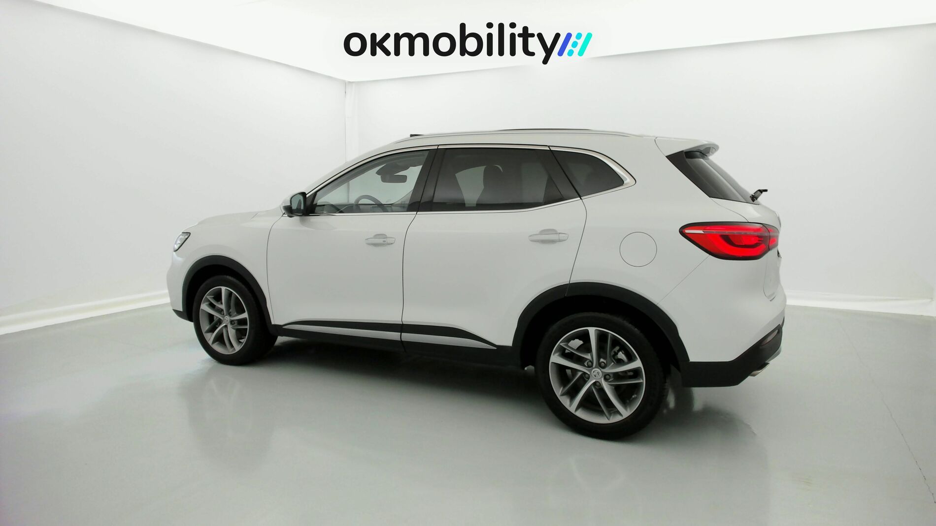 mg hs luxury 1.5 T-GDI 162 2023 dover white 8