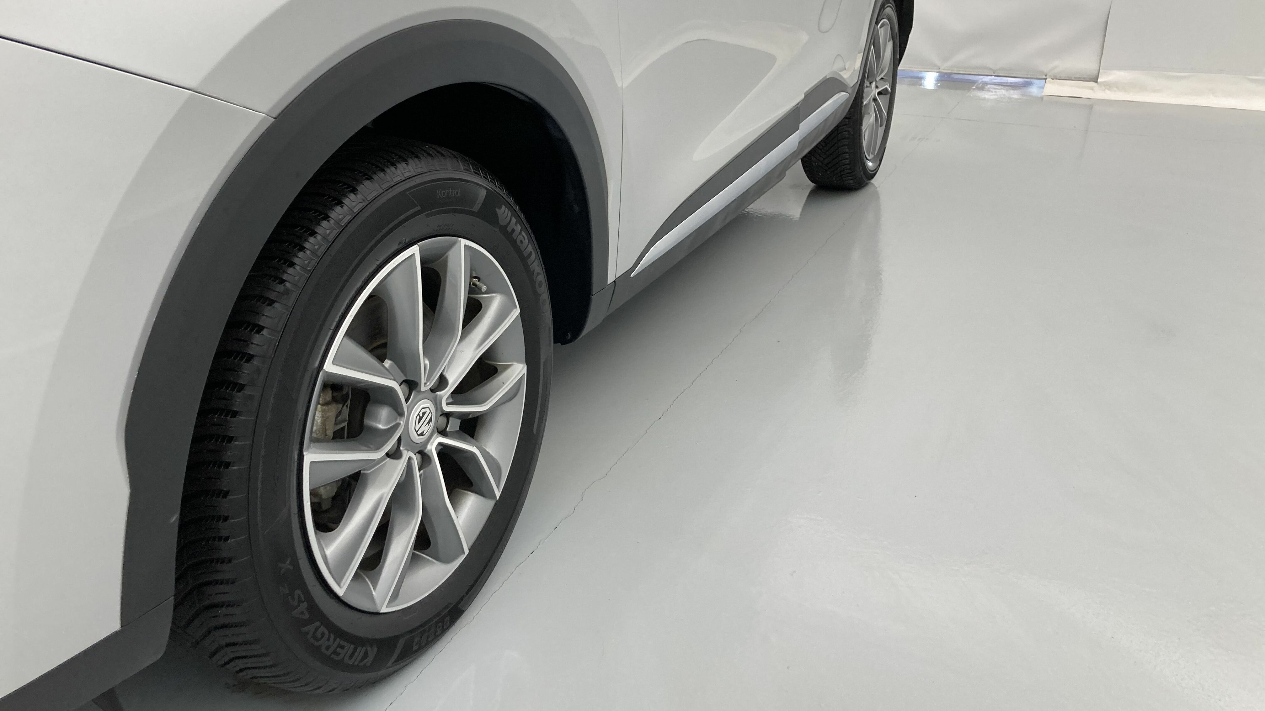 mg hs comfort 1.5 T-GDI 162 AT 2023 medal silver - ssa 27