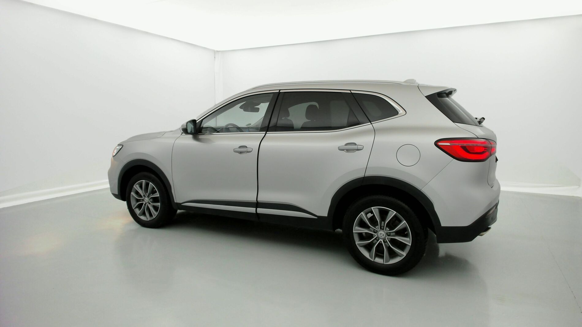 mg hs comfort 1.5 T-GDI 162 AT 2023 medal silver - ssa 9