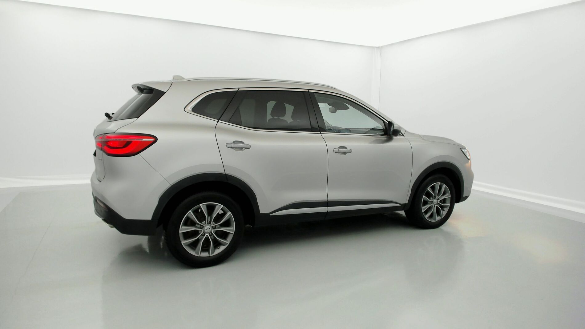 mg hs comfort 1.5 T-GDI 162 AT 2023 medal silver - ssa 13