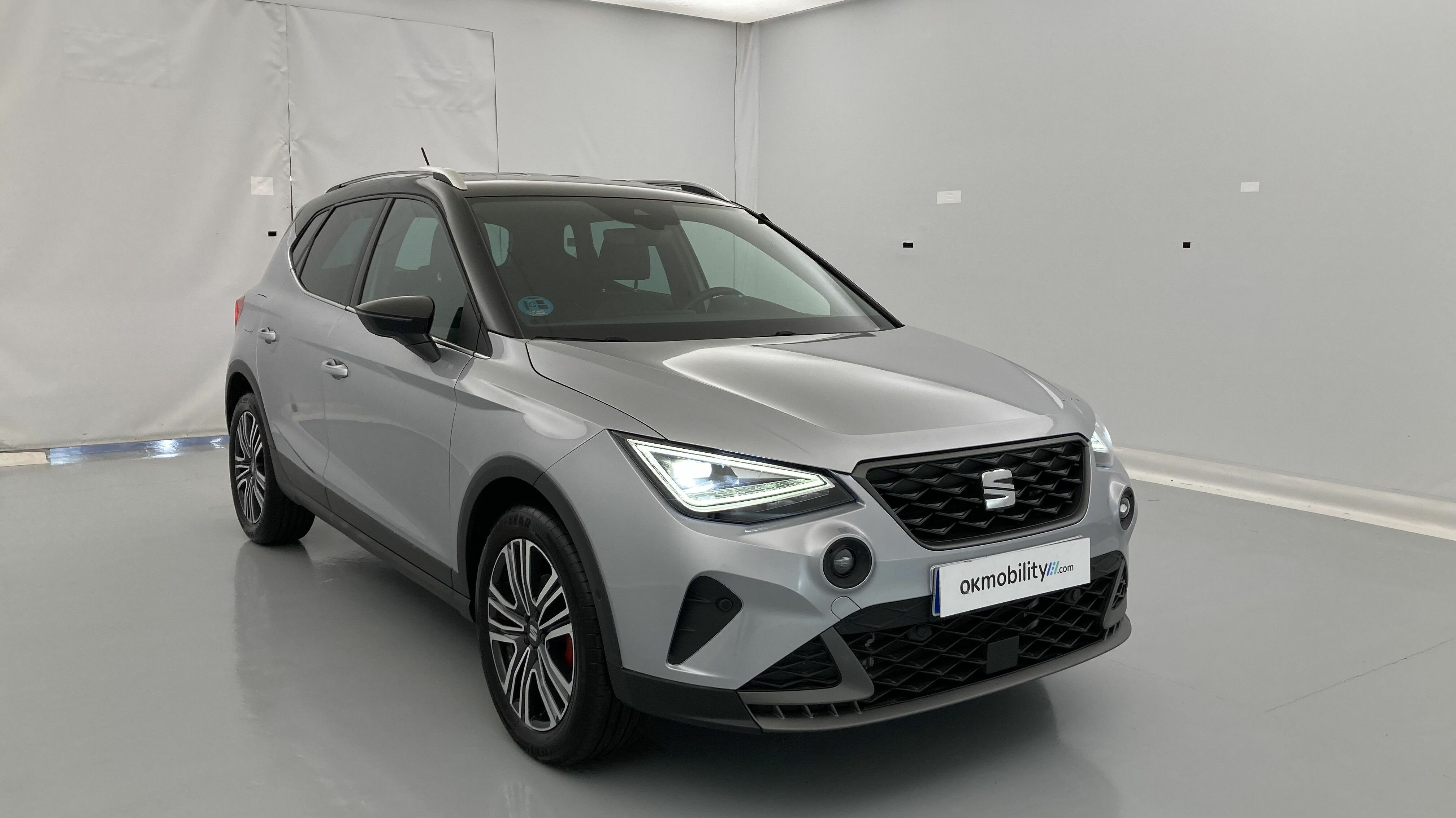 seat arona fr xl rx 1.0 TSI 115 2024 plata urban / negro 22