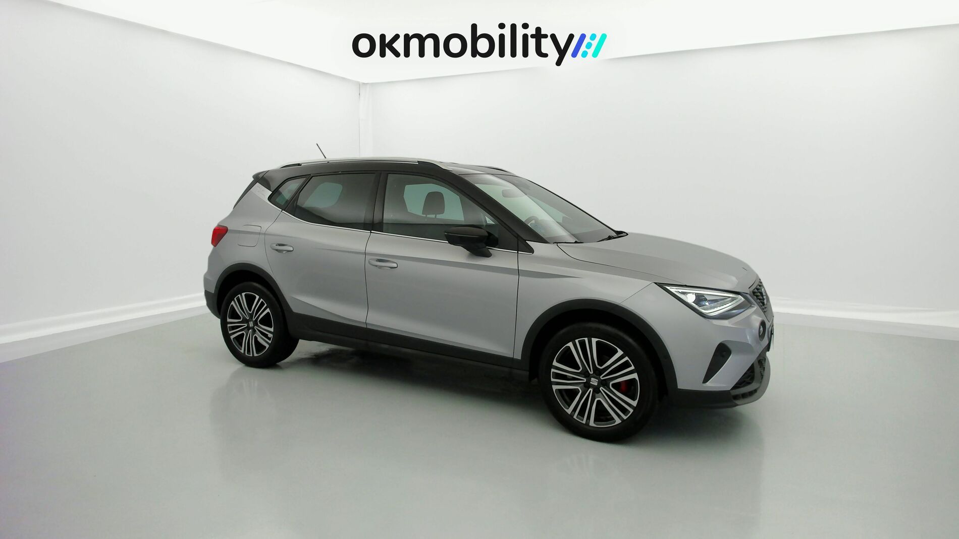 seat arona fr xl rx 1.0 TSI 115 2024 plata urban / negro 2