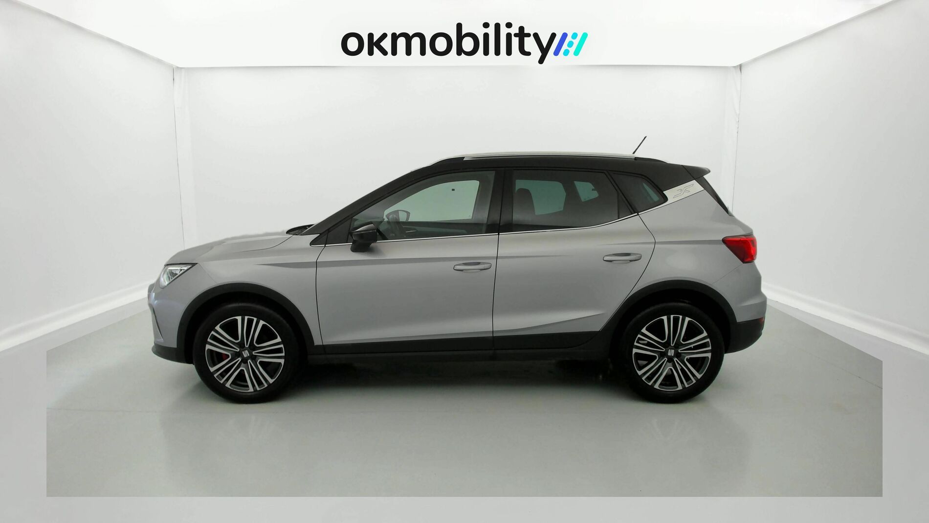 seat arona fr xl rx 1.0 TSI 115 2024 plata urban / negro 5