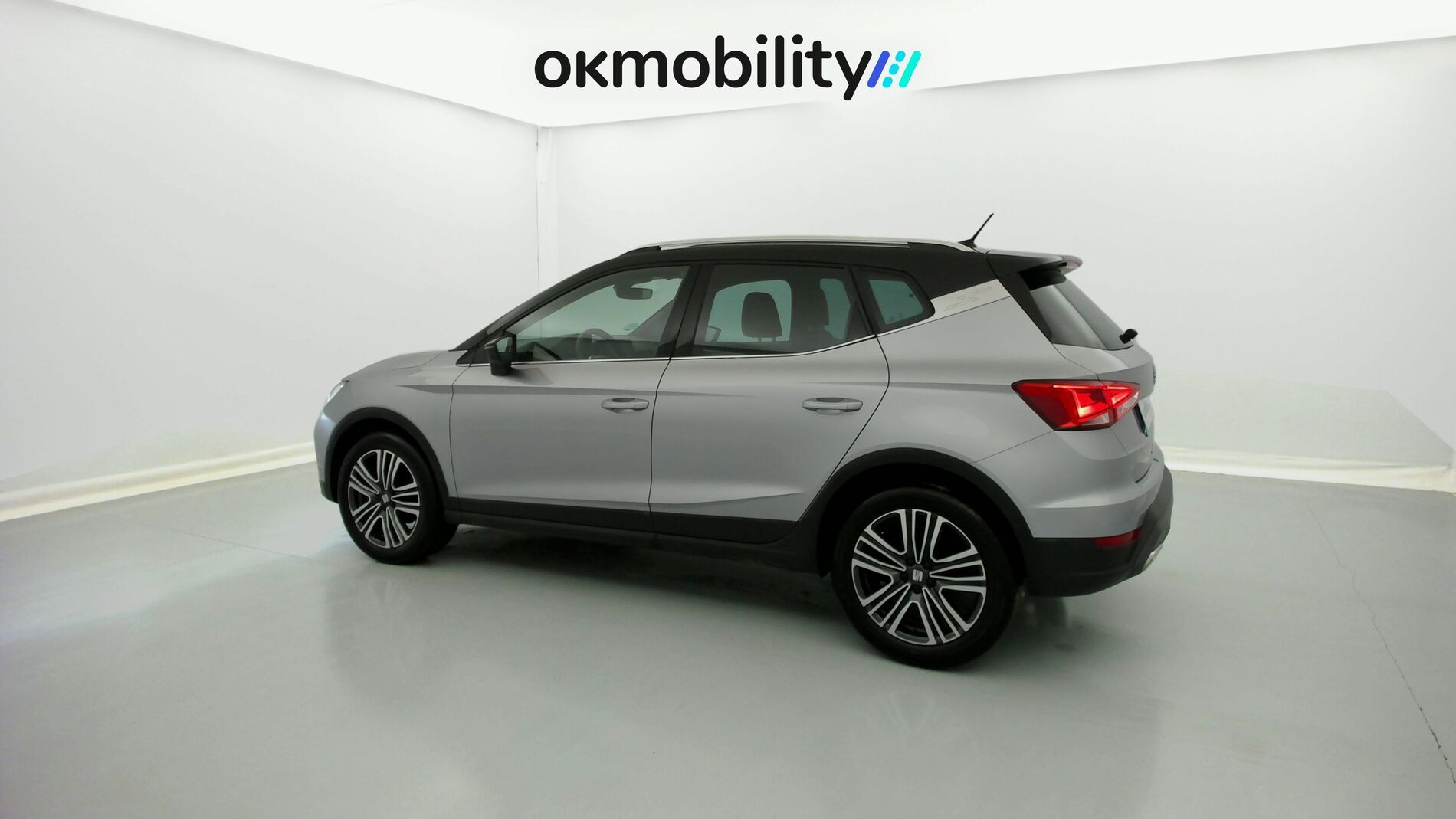 seat arona fr xl rx 1.0 TSI 115 2024 plata urban / negro 7