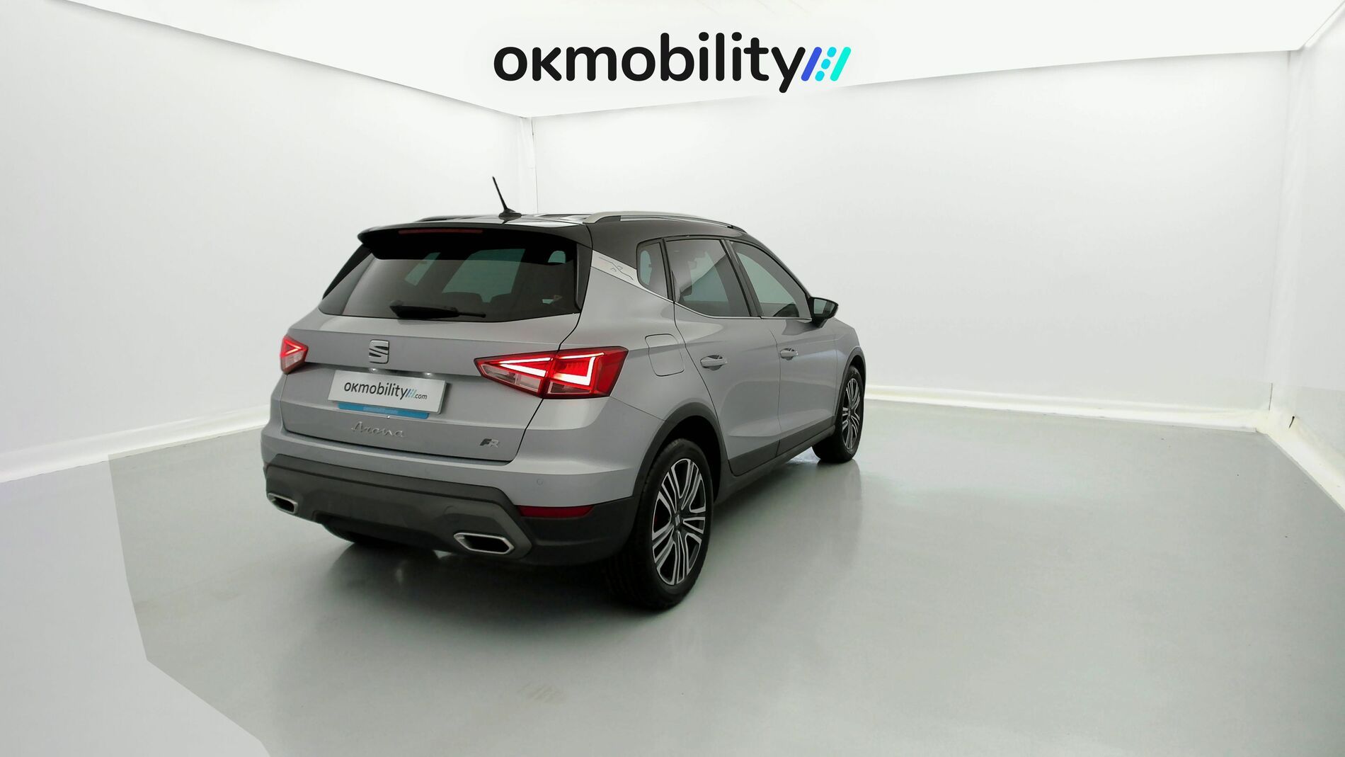 seat arona fr xl rx 1.0 TSI 115 2024 plata urban / negro 10