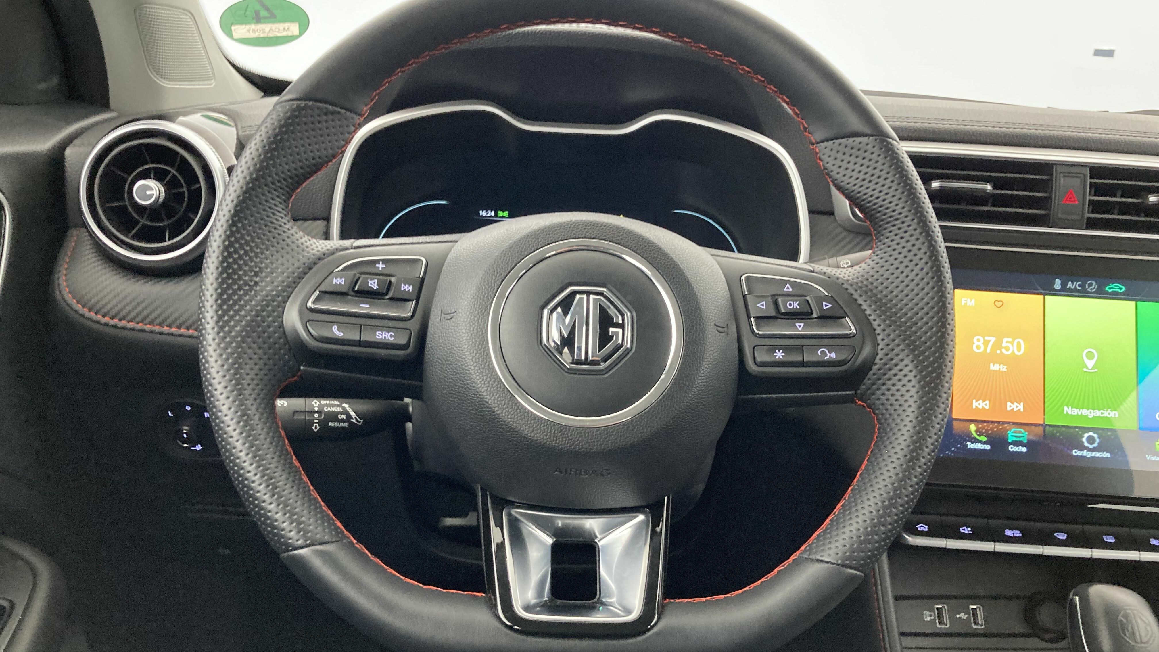 mg zs luxury 1.0 T-GDI 110 AT 2024 dover white 18