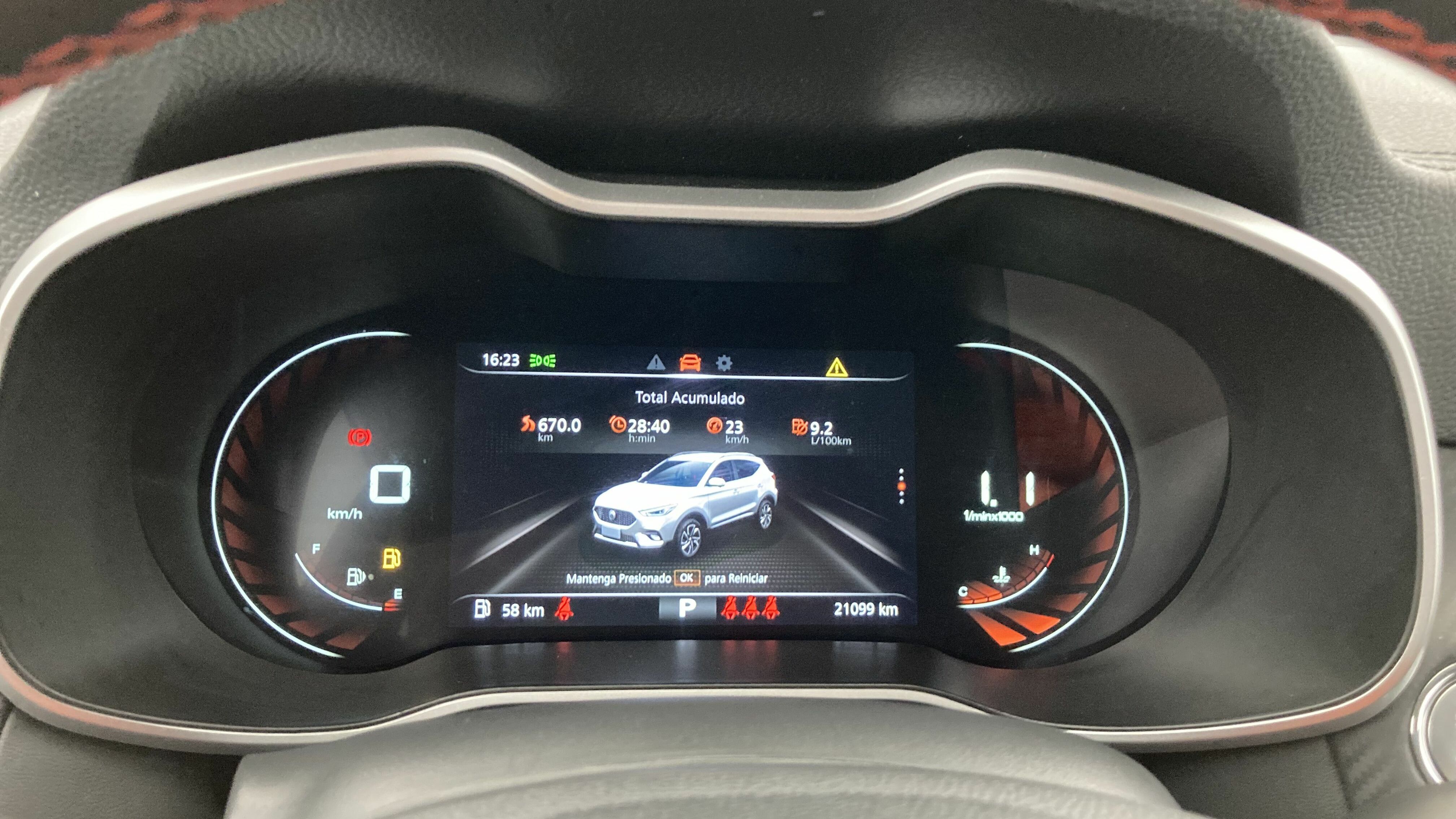 mg zs luxury 1.0 T-GDI 110 AT 2024 dover white 19