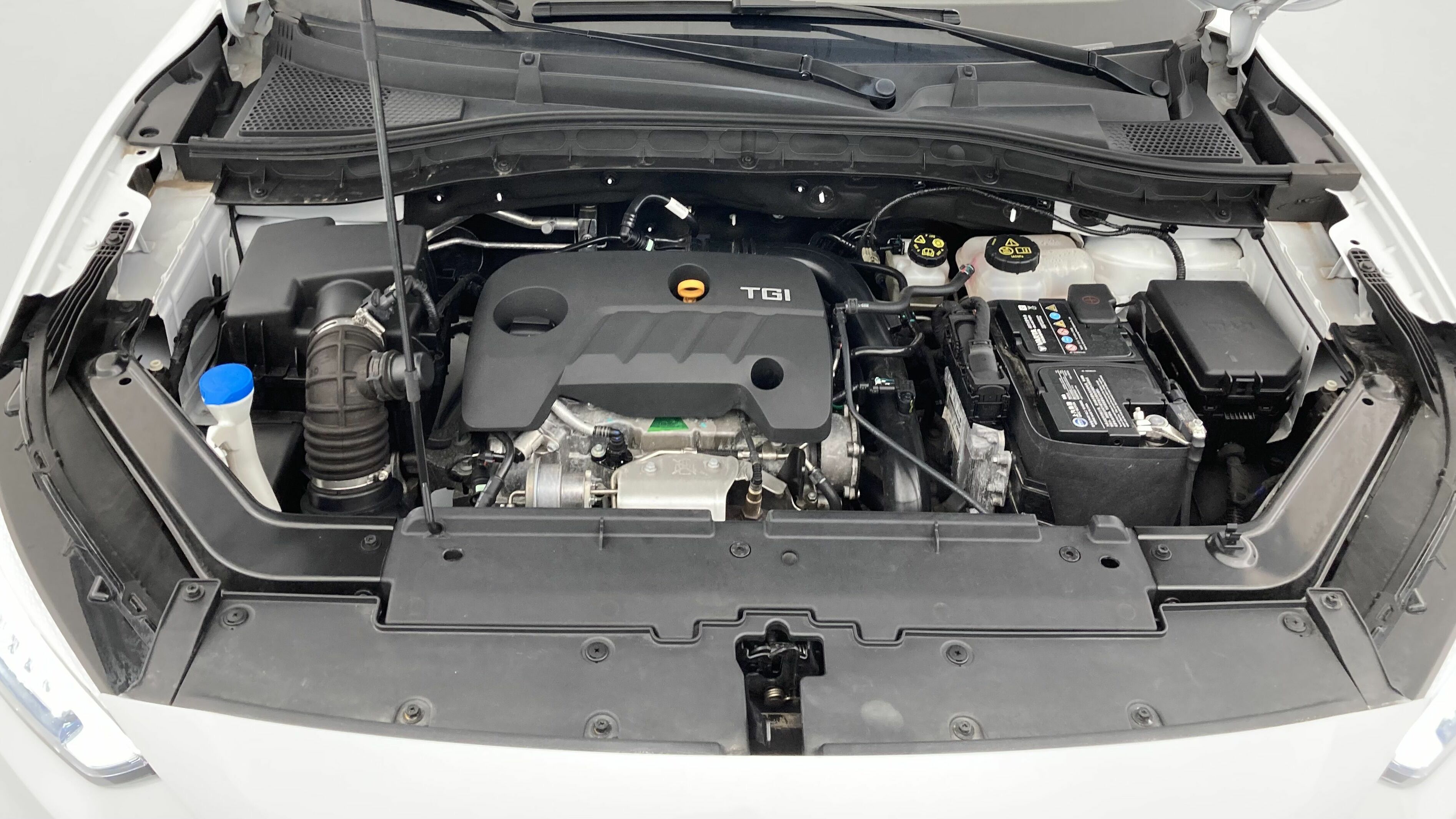 mg zs luxury 1.0 T-GDI 110 AT 2024 dover white 26