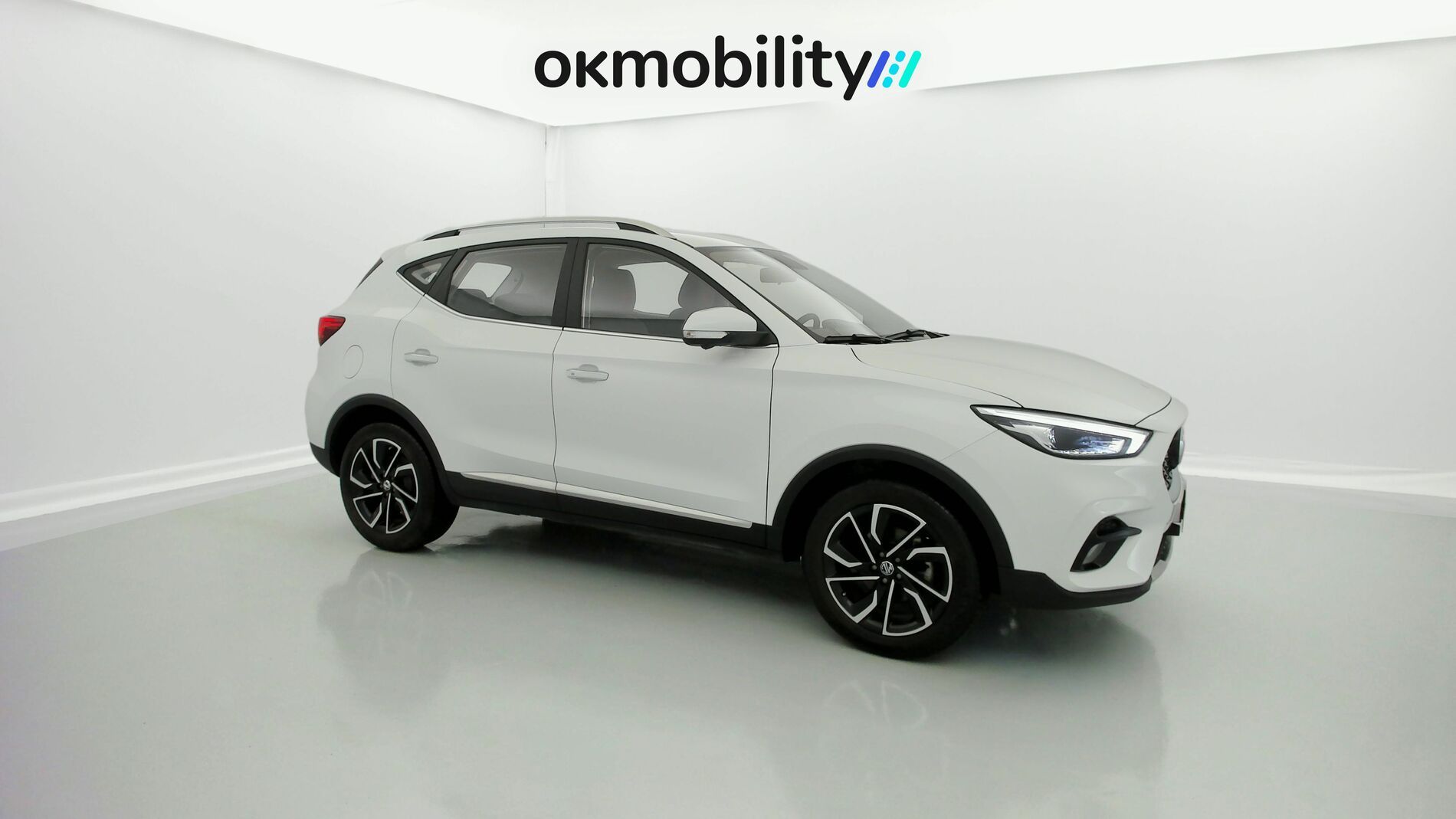 mg zs luxury 1.0 T-GDI 110 AT 2024 dover white 2