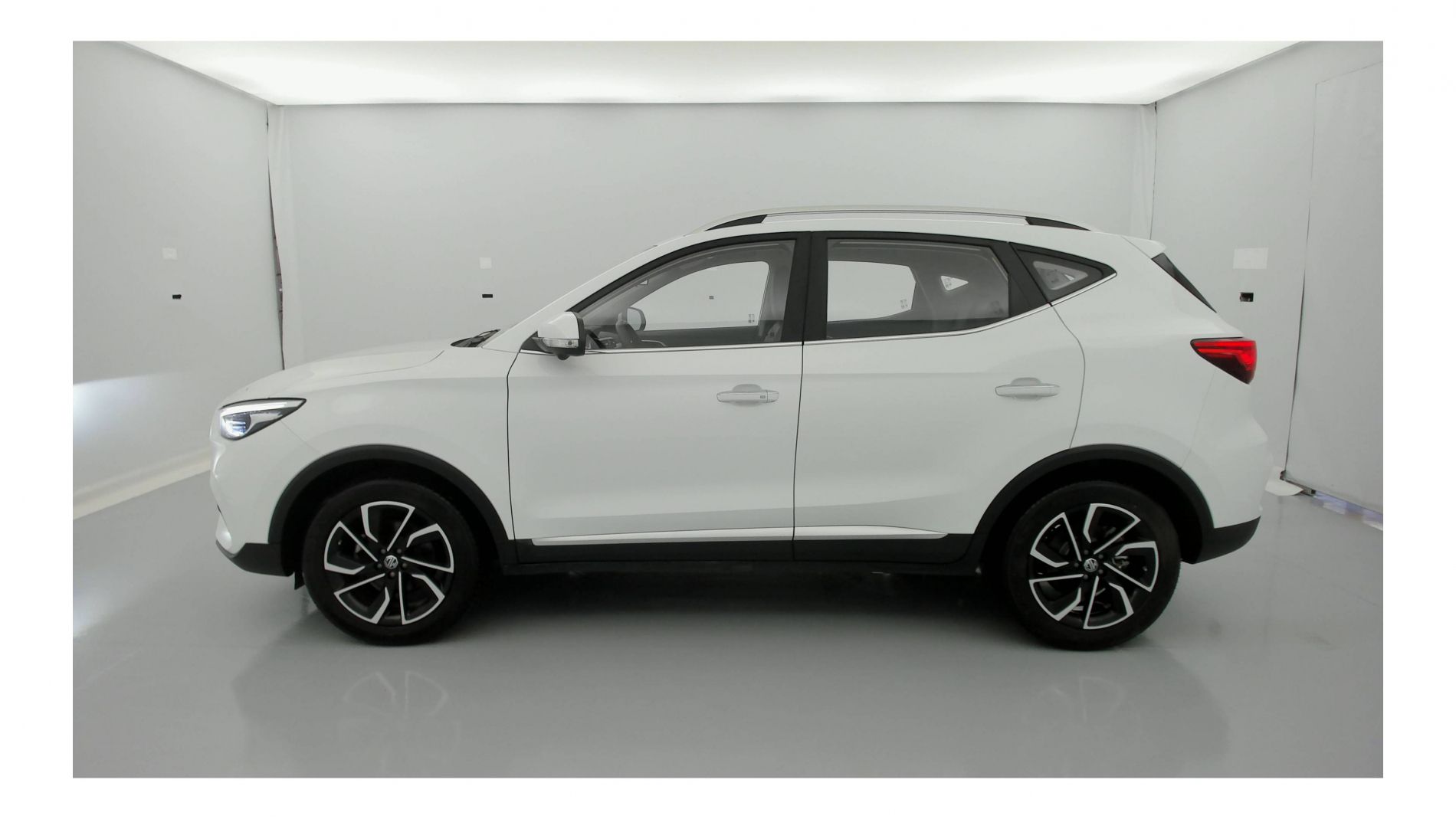 mg zs luxury 1.0 T-GDI 110 AT 2024 dover white 8