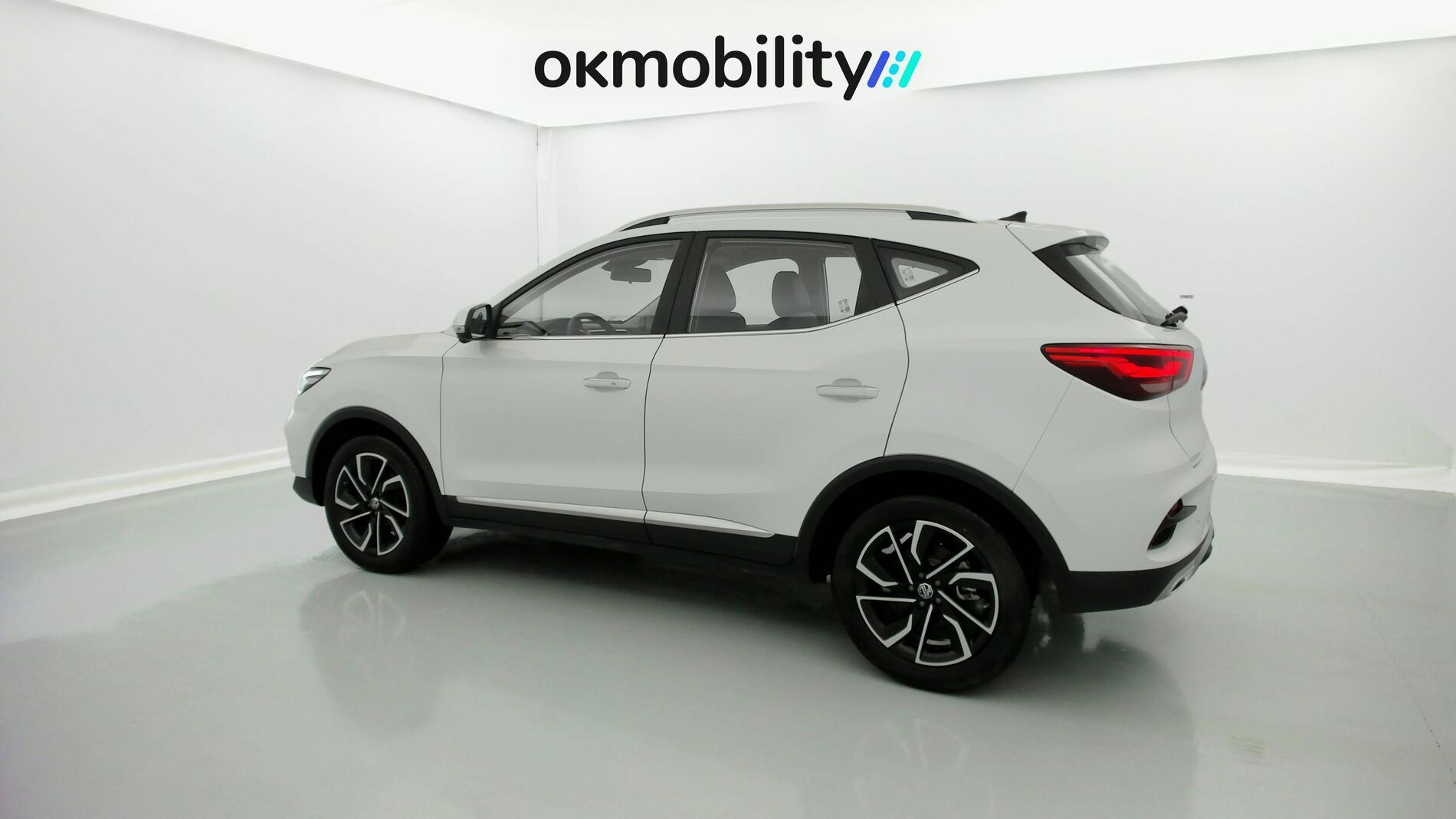 mg zs luxury 1.0 T-GDI 110 AT 2024 dover white 9