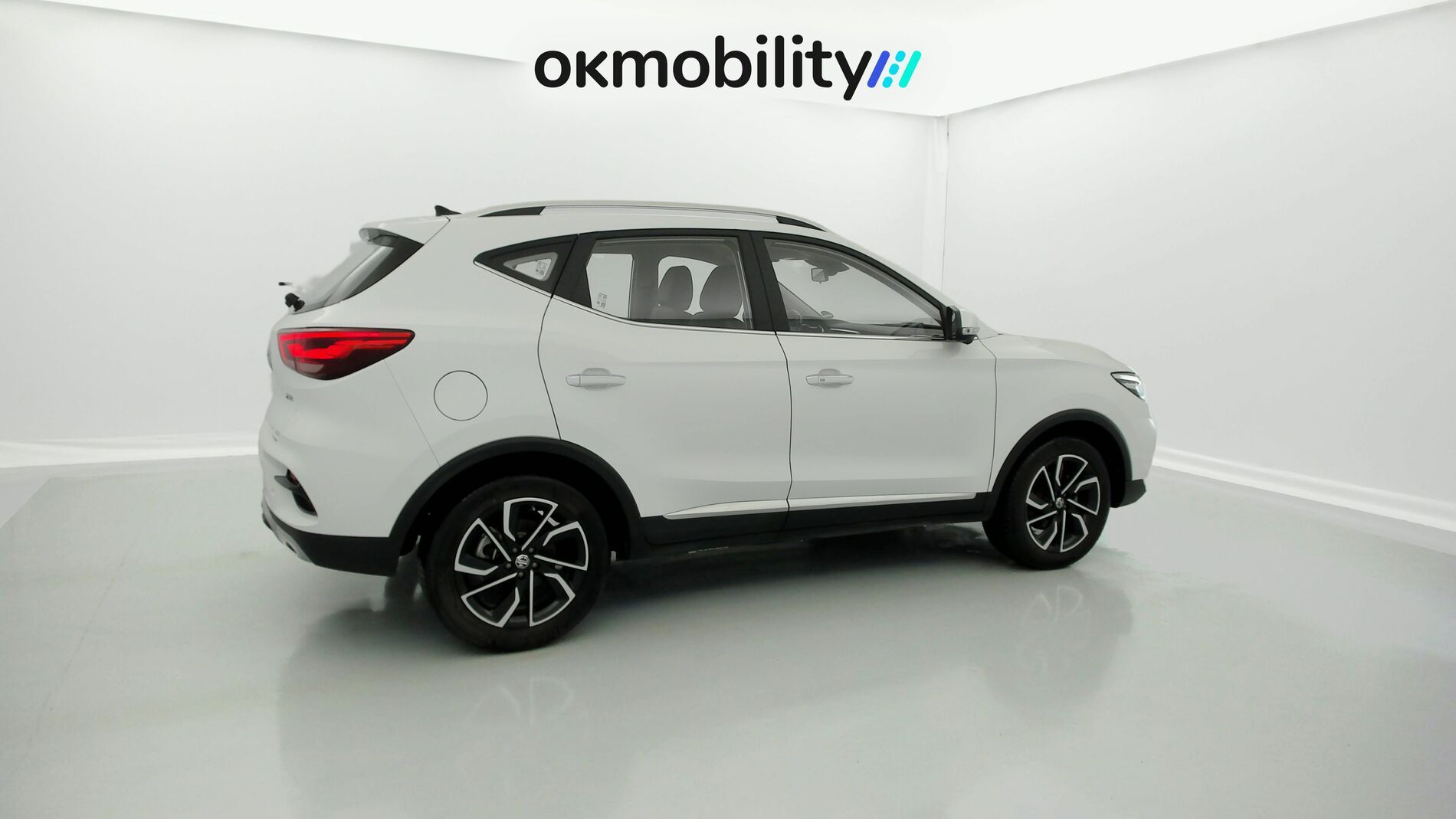 mg zs luxury 1.0 T-GDI 110 AT 2024 dover white 13