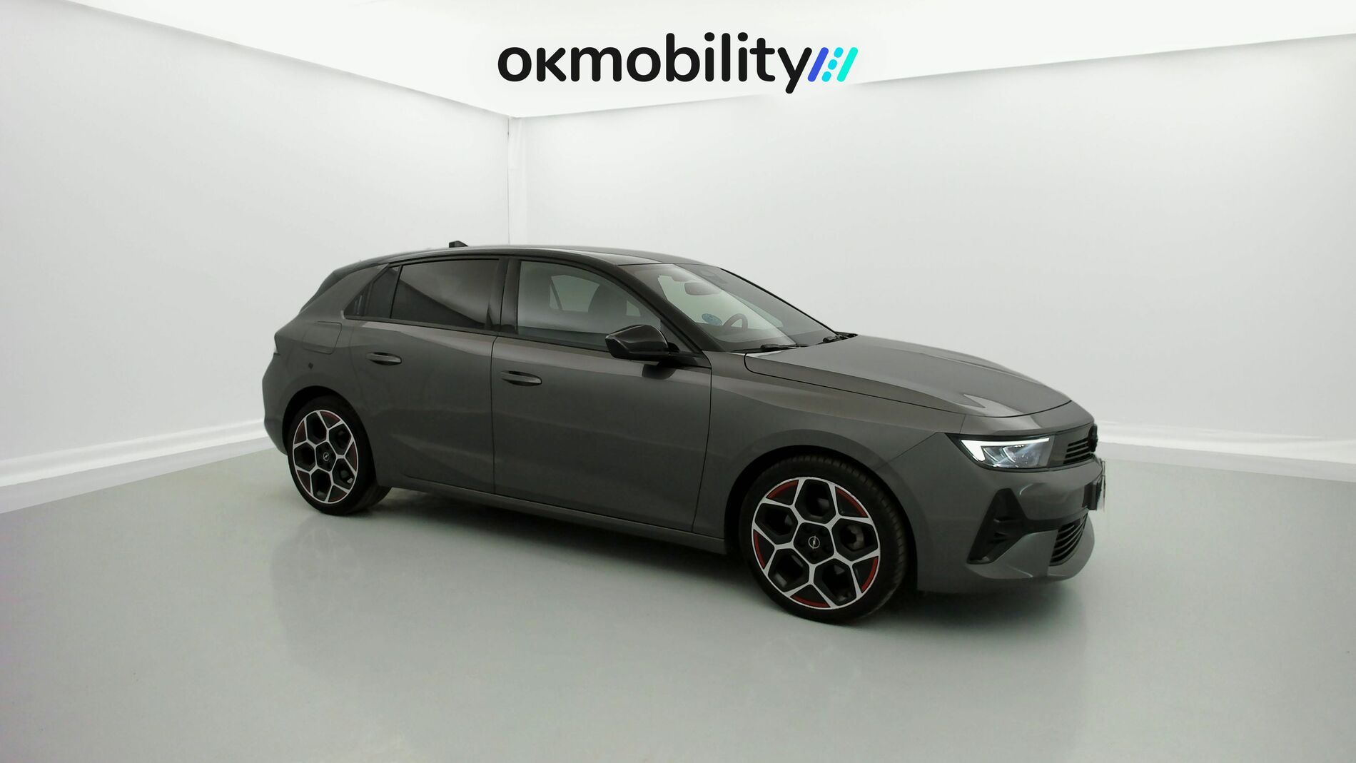opel astra gs line 1.5D 130 AT 2022 vulkan grey / negro 2