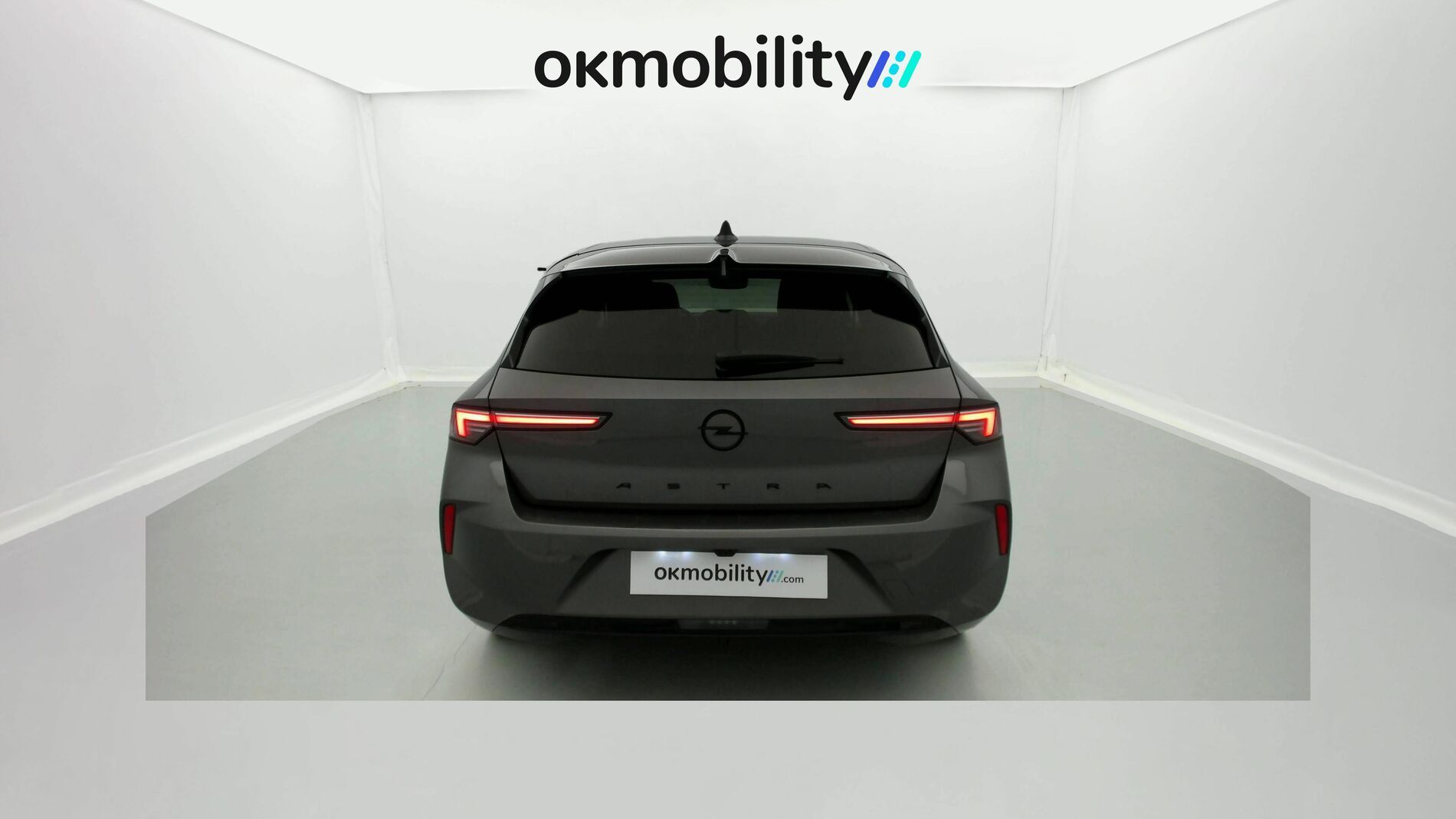 opel astra gs line 1.5D 130 AT 2022 vulkan grey / negro 10