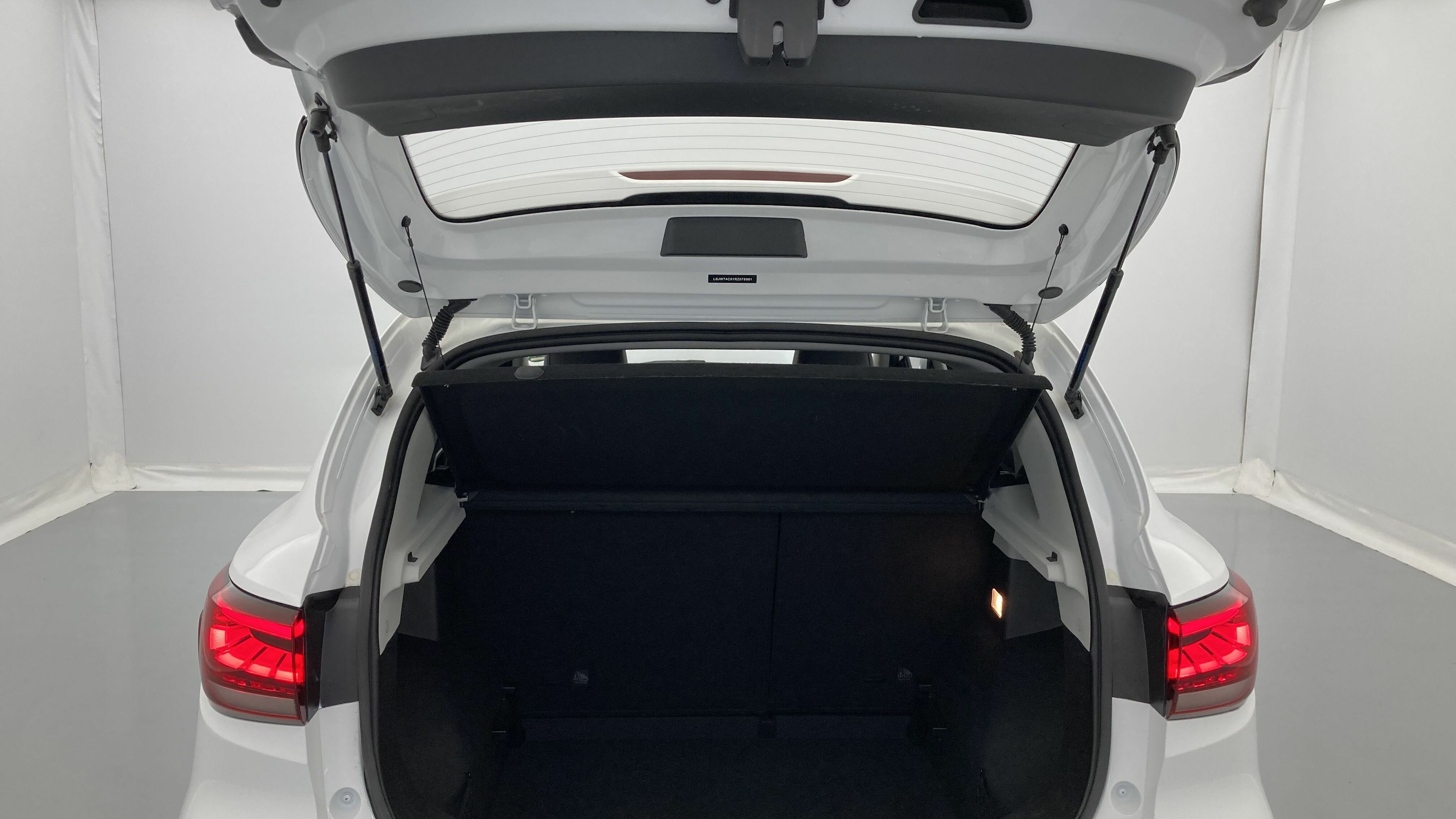 mg zs luxury 1.0 T-GDI 110 AT 2024 dover white 24
