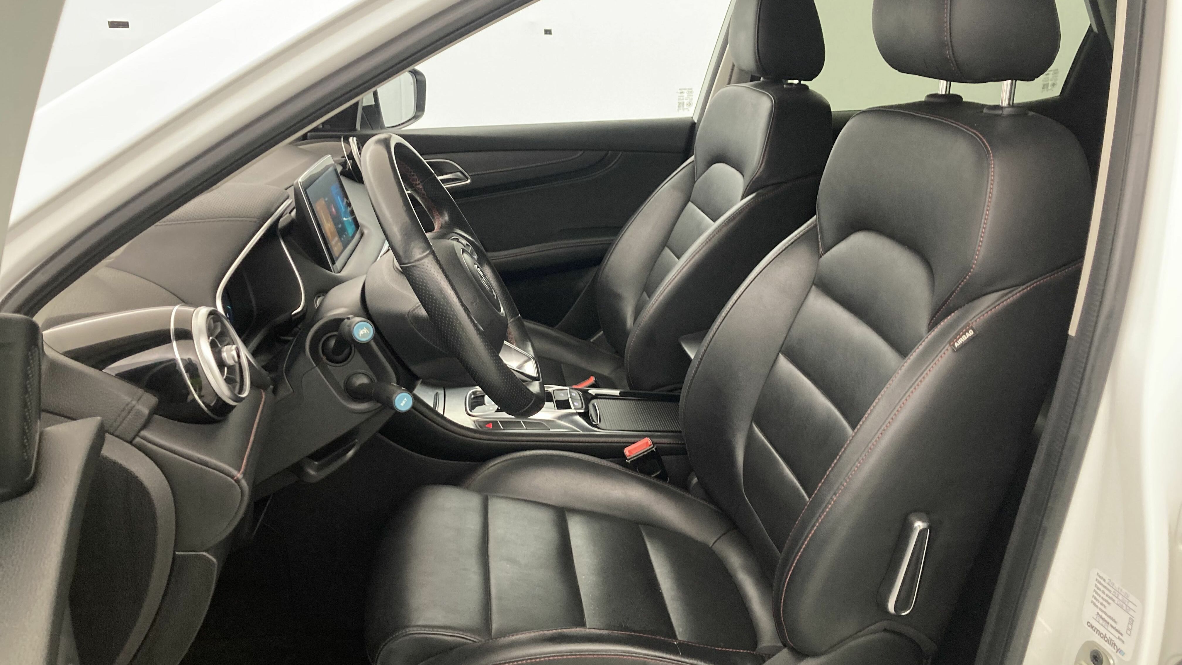 mg hs comfort 1.5 T-GDI 162 AT 2023 white 13