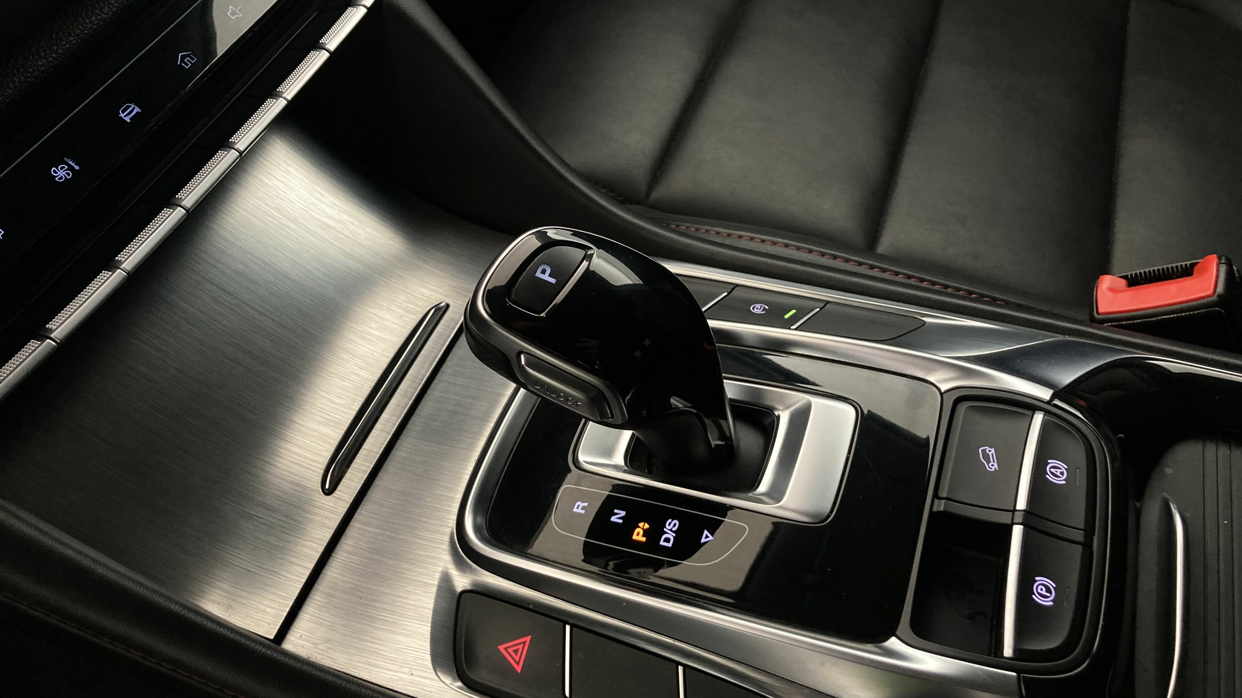 mg hs comfort 1.5 T-GDI 162 AT 2023 white 19