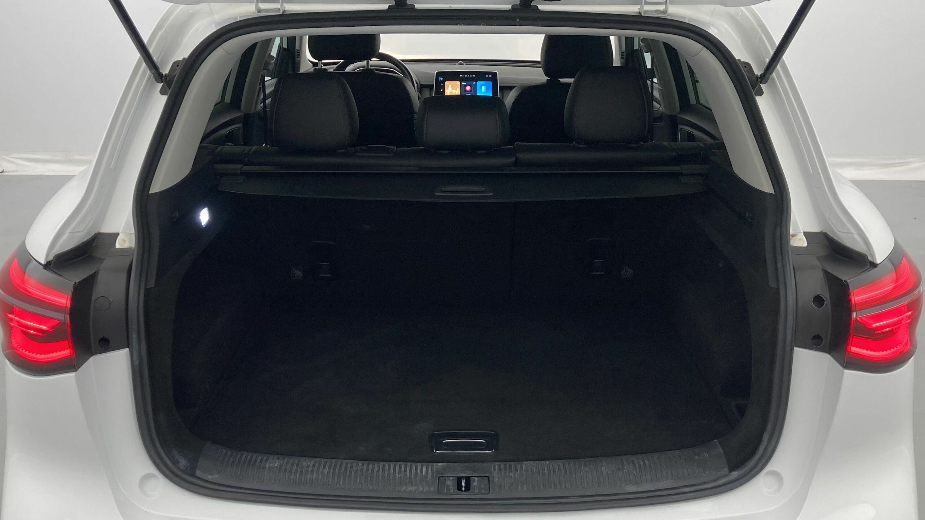 mg hs comfort 1.5 T-GDI 162 AT 2023 white 23