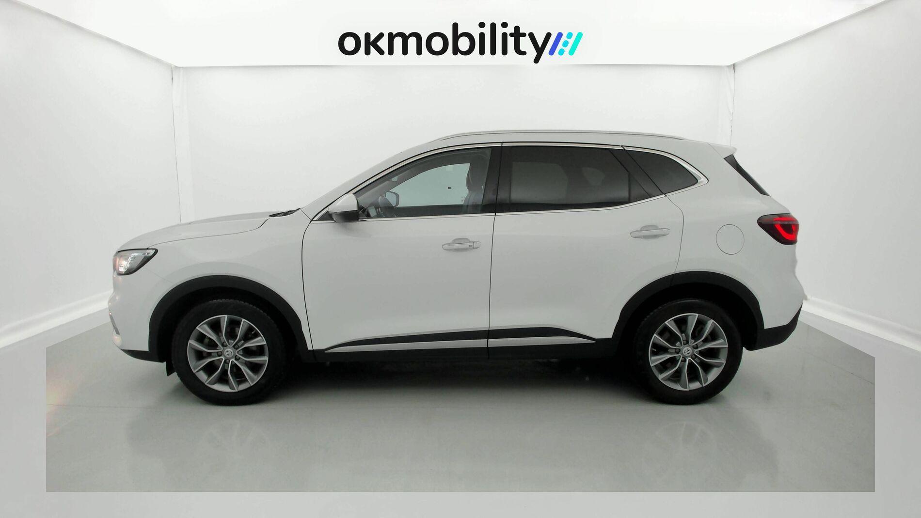 mg hs comfort 1.5 T-GDI 162 AT 2023 white 5