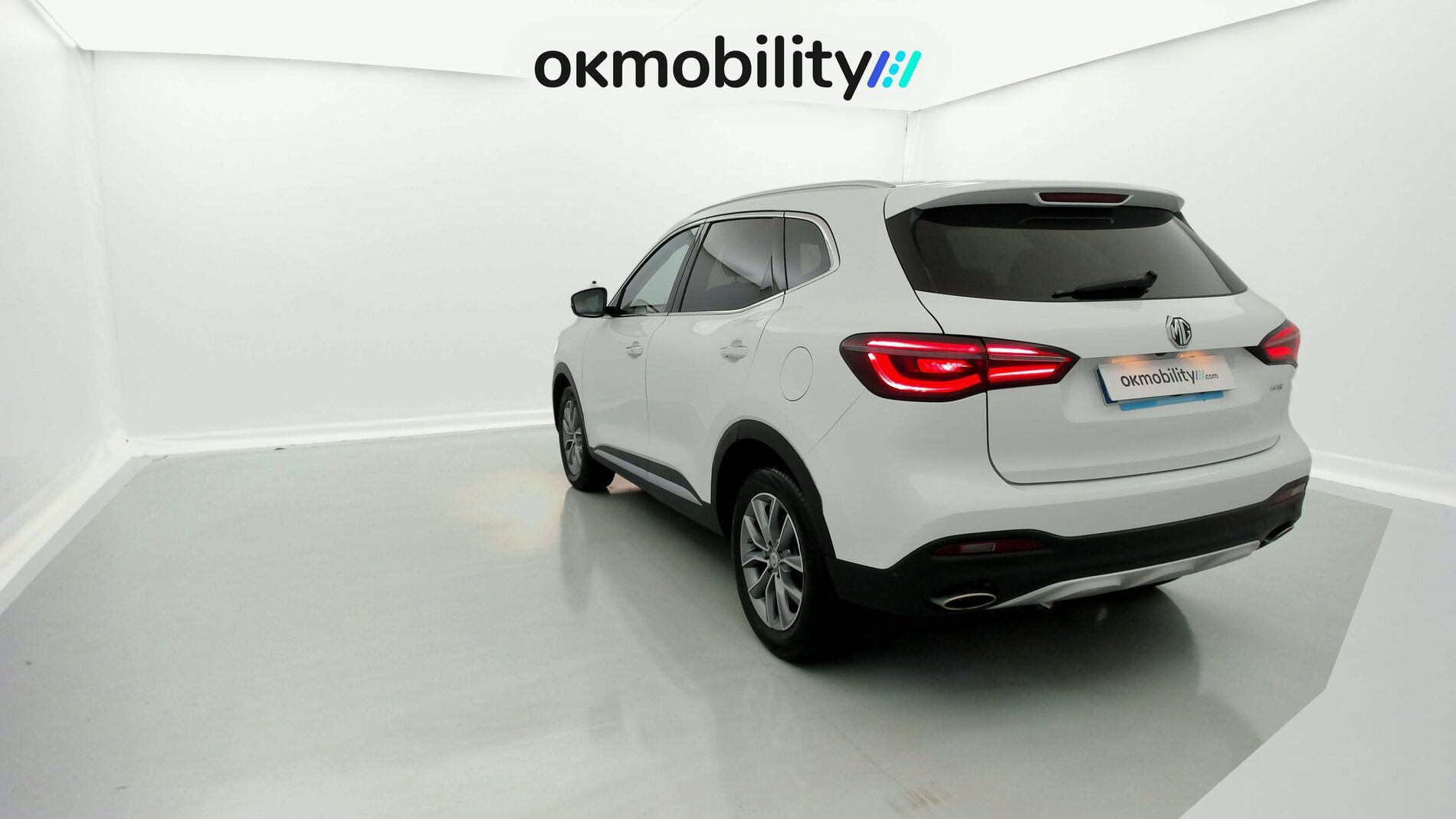 mg hs comfort 1.5 T-GDI 162 AT 2023 white 8