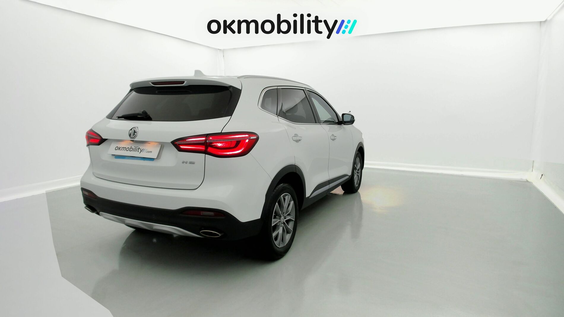 mg hs comfort 1.5 T-GDI 162 AT 2023 white 10