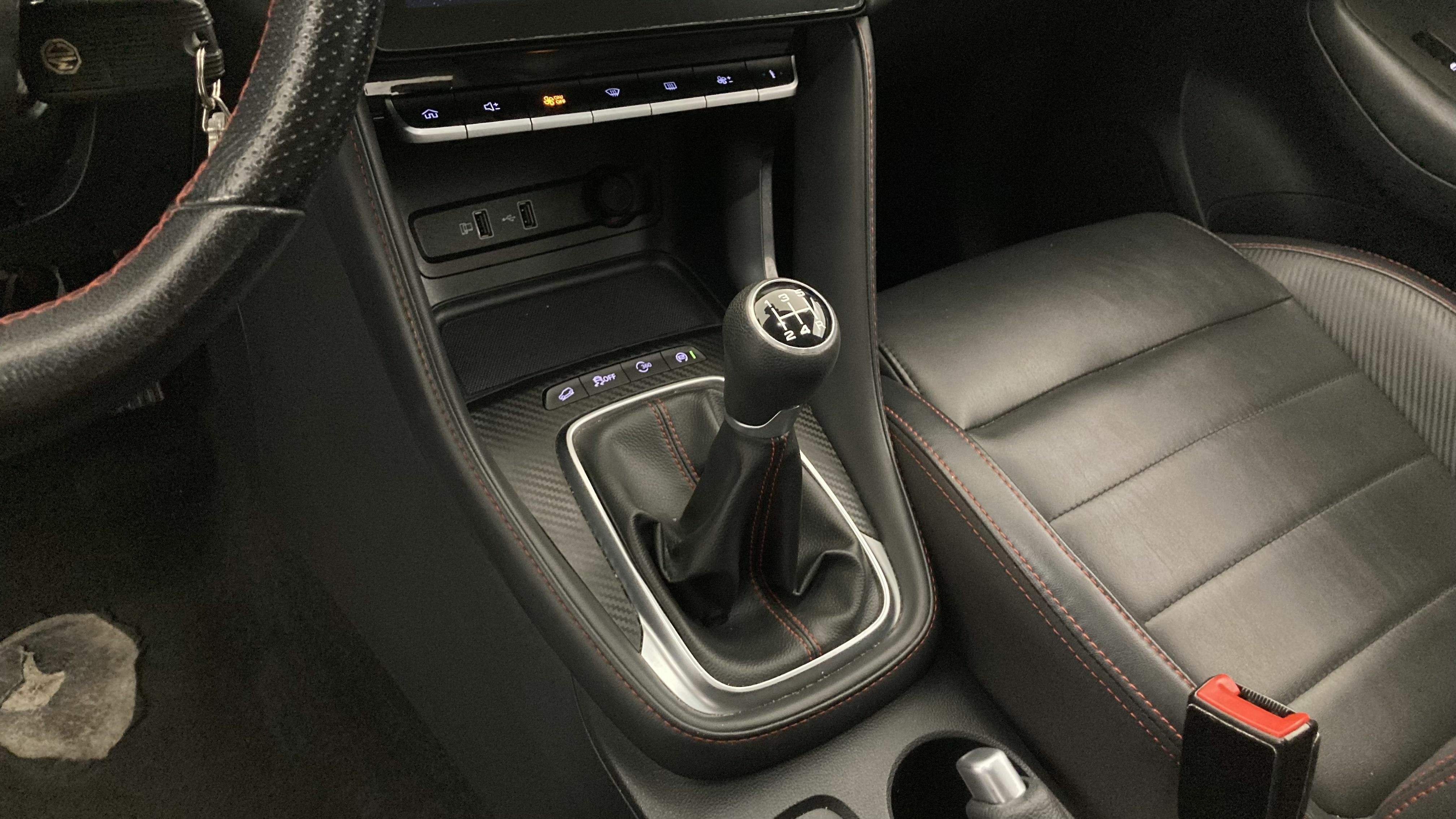 mg zs luxury 1.5 VTI-TECH 106 2023 dover white 20