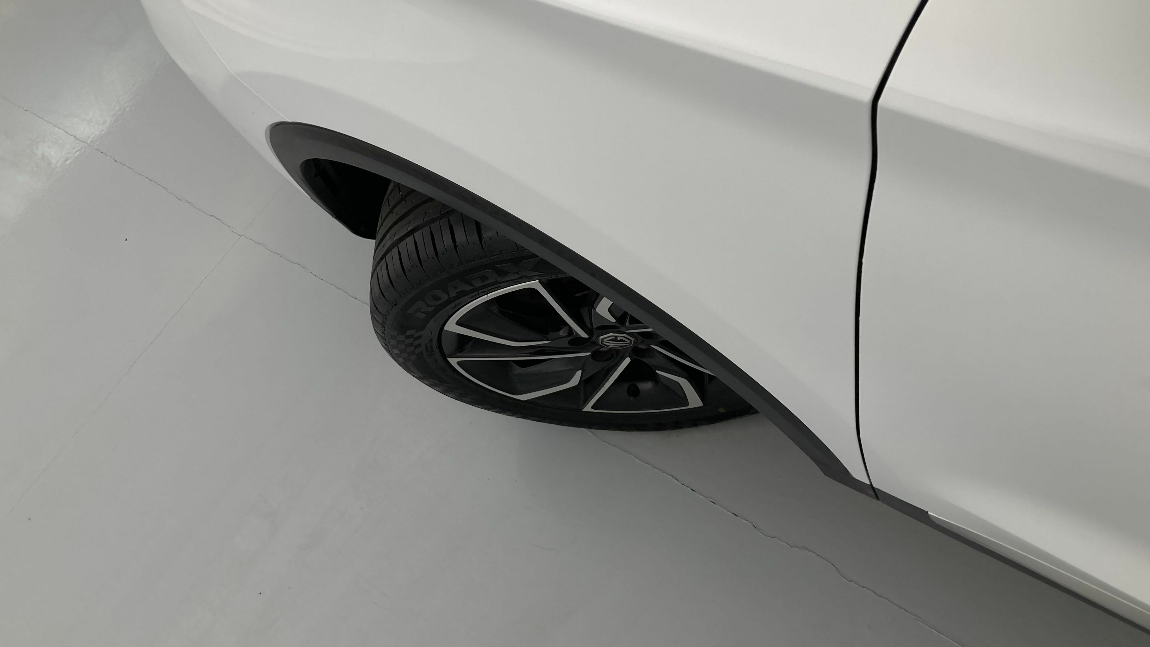 mg zs luxury 1.5 VTI-TECH 106 2023 dover white 28