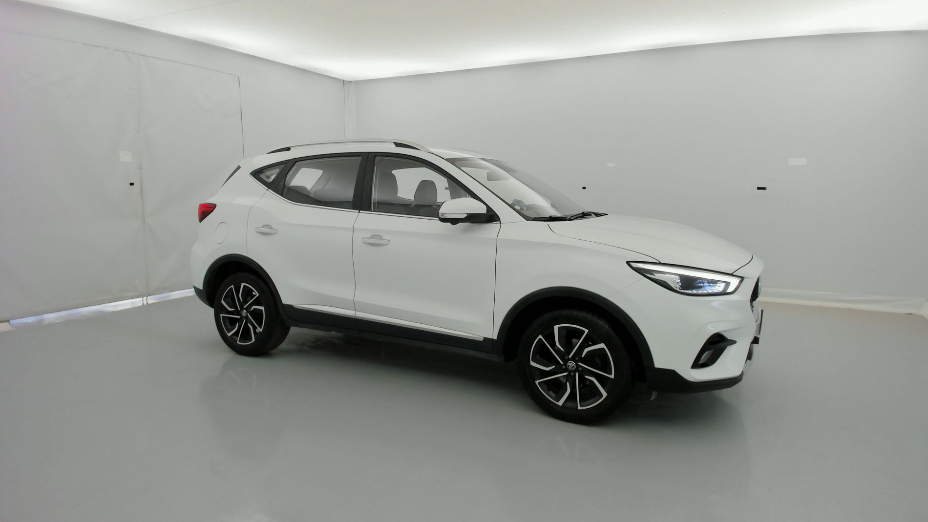 mg zs luxury 1.5 VTI-TECH 106 2023 dover white 2