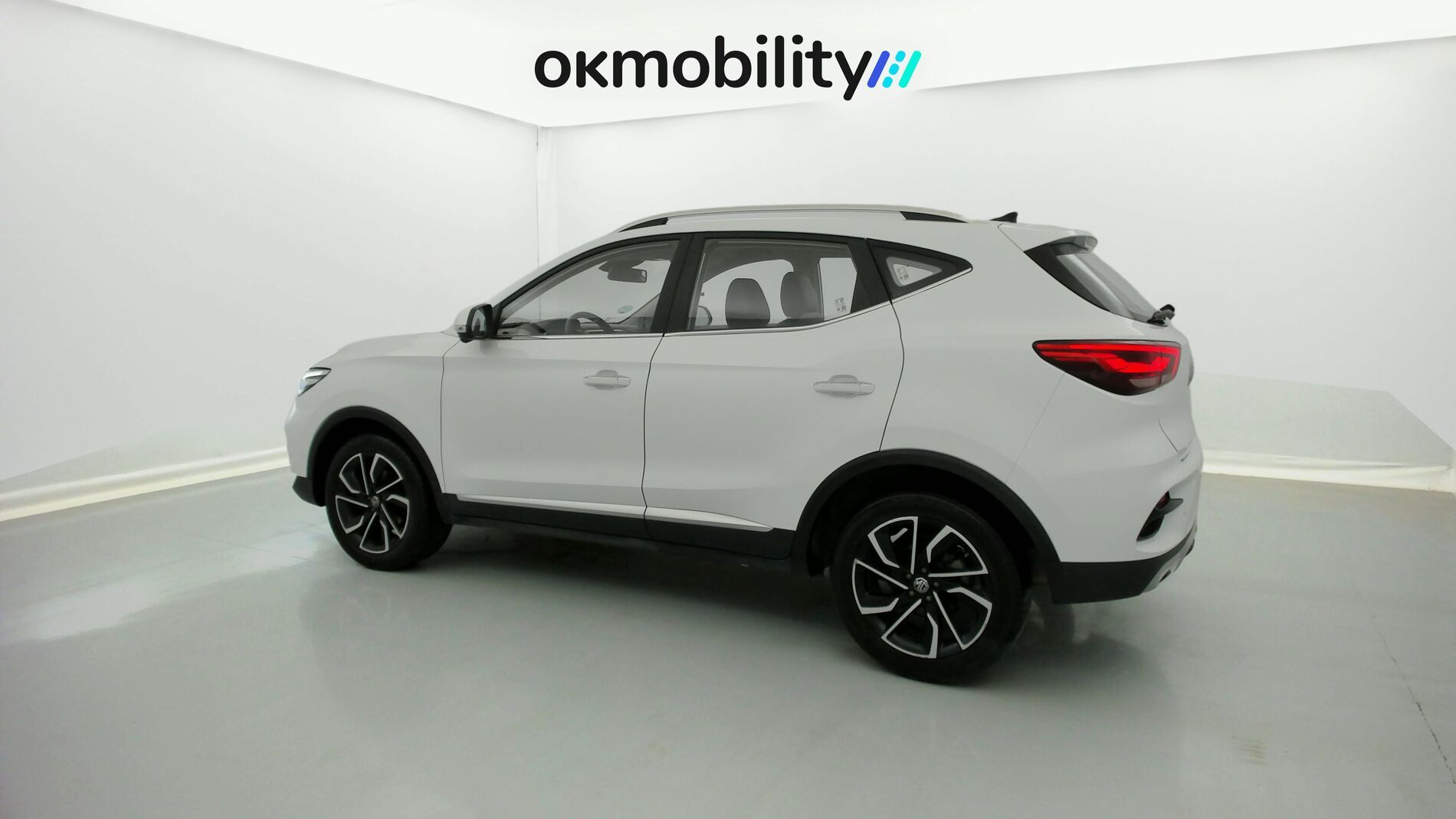 mg zs luxury 1.5 VTI-TECH 106 2023 dover white 8