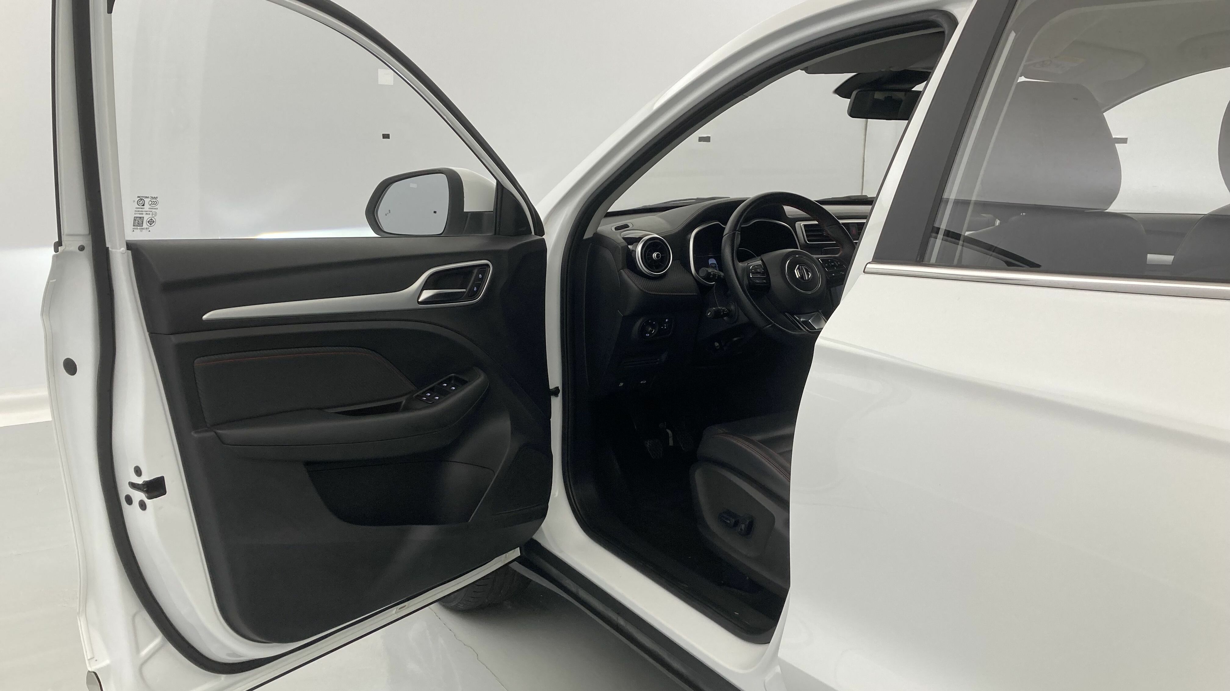 mg zs luxury 1.5 VTI-TECH 106 2023 dover white 14