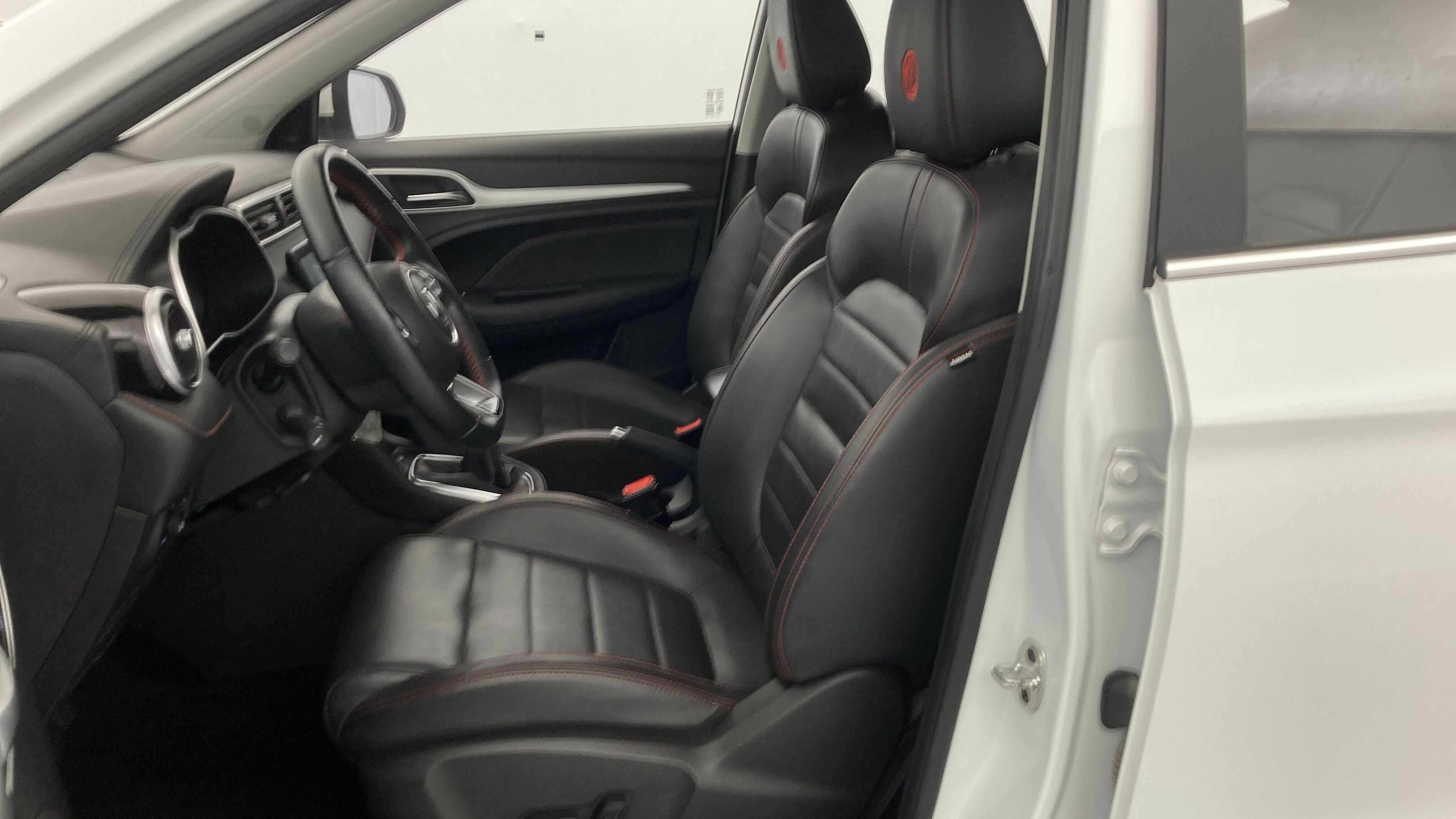 mg zs luxury 1.5 VTI-TECH 106 2023 dover white 15