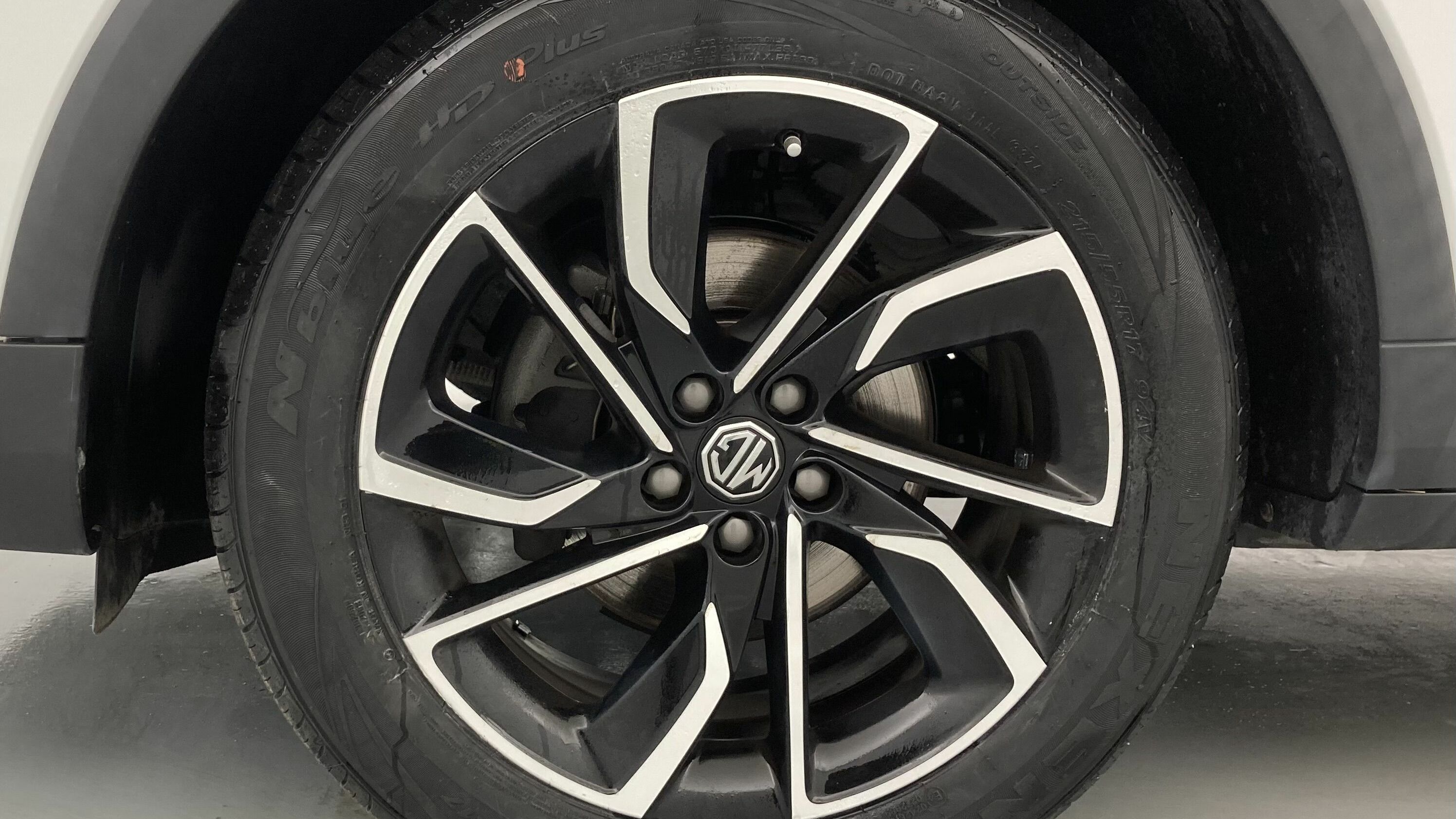 mg zs luxury 1.5 VTI-TECH 106 2023 dover white 27