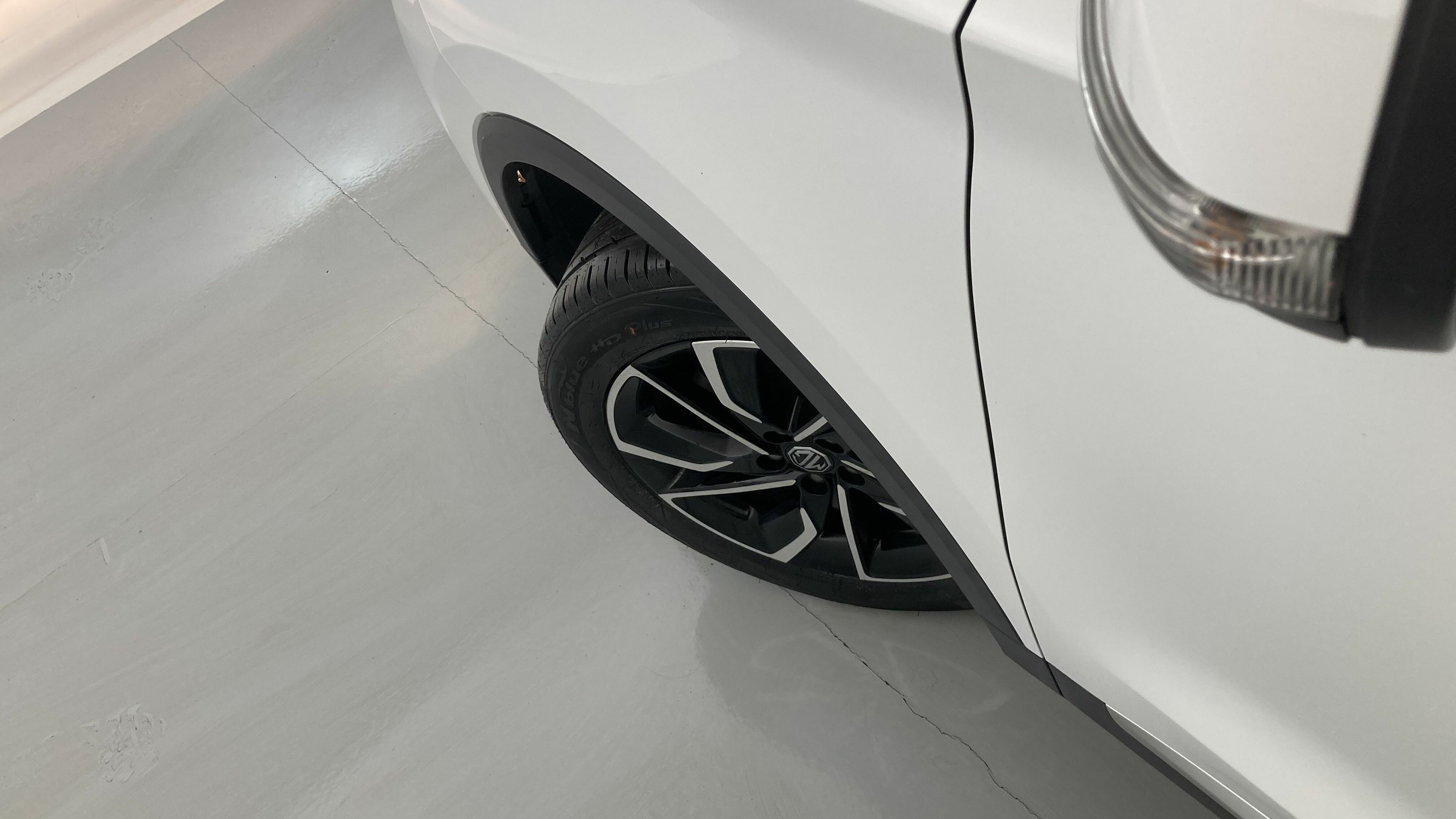 mg zs luxury 1.5 VTI-TECH 106 2023 dover white 28