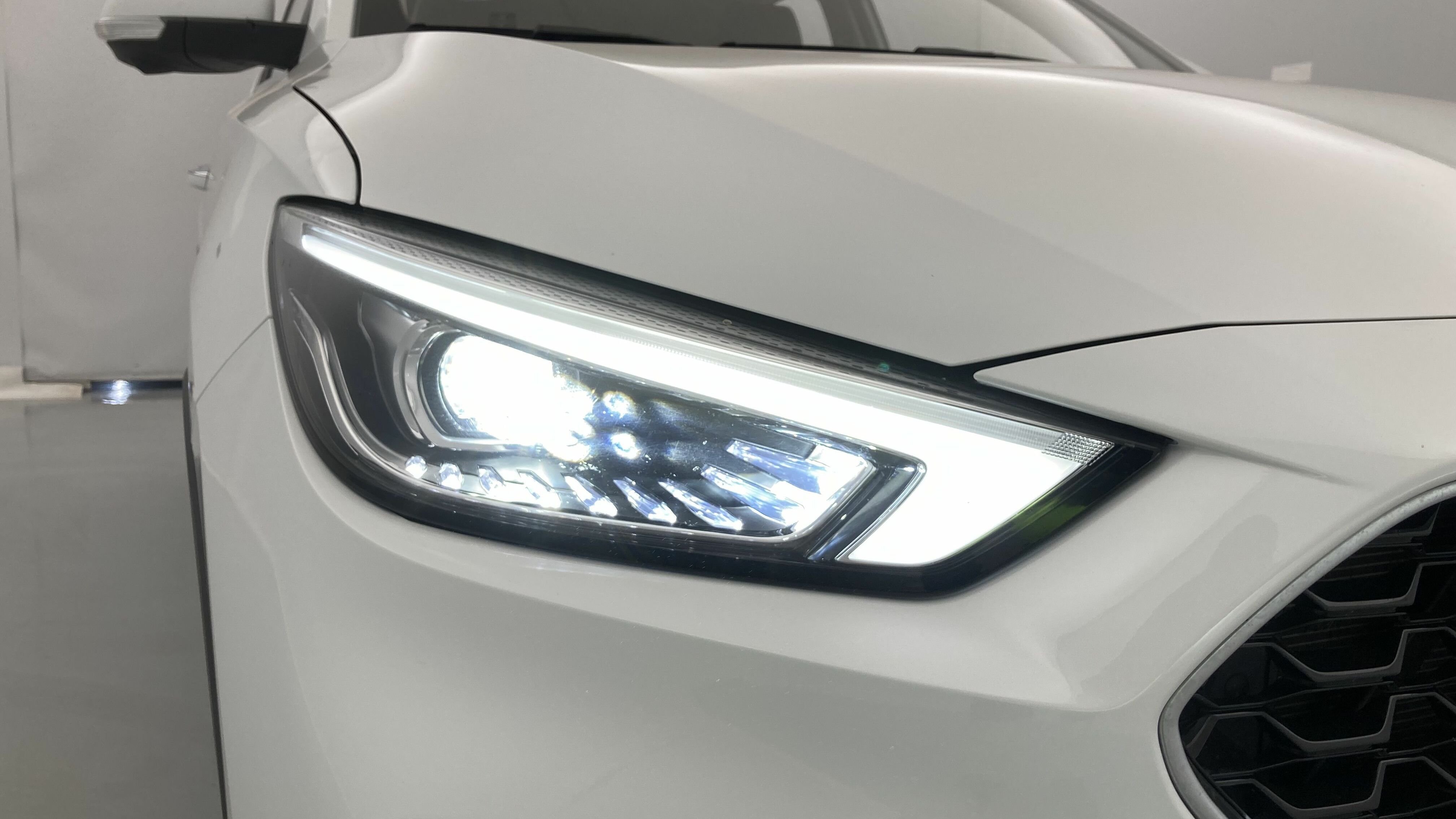 mg zs luxury 1.5 VTI-TECH 106 2023 dover white 29