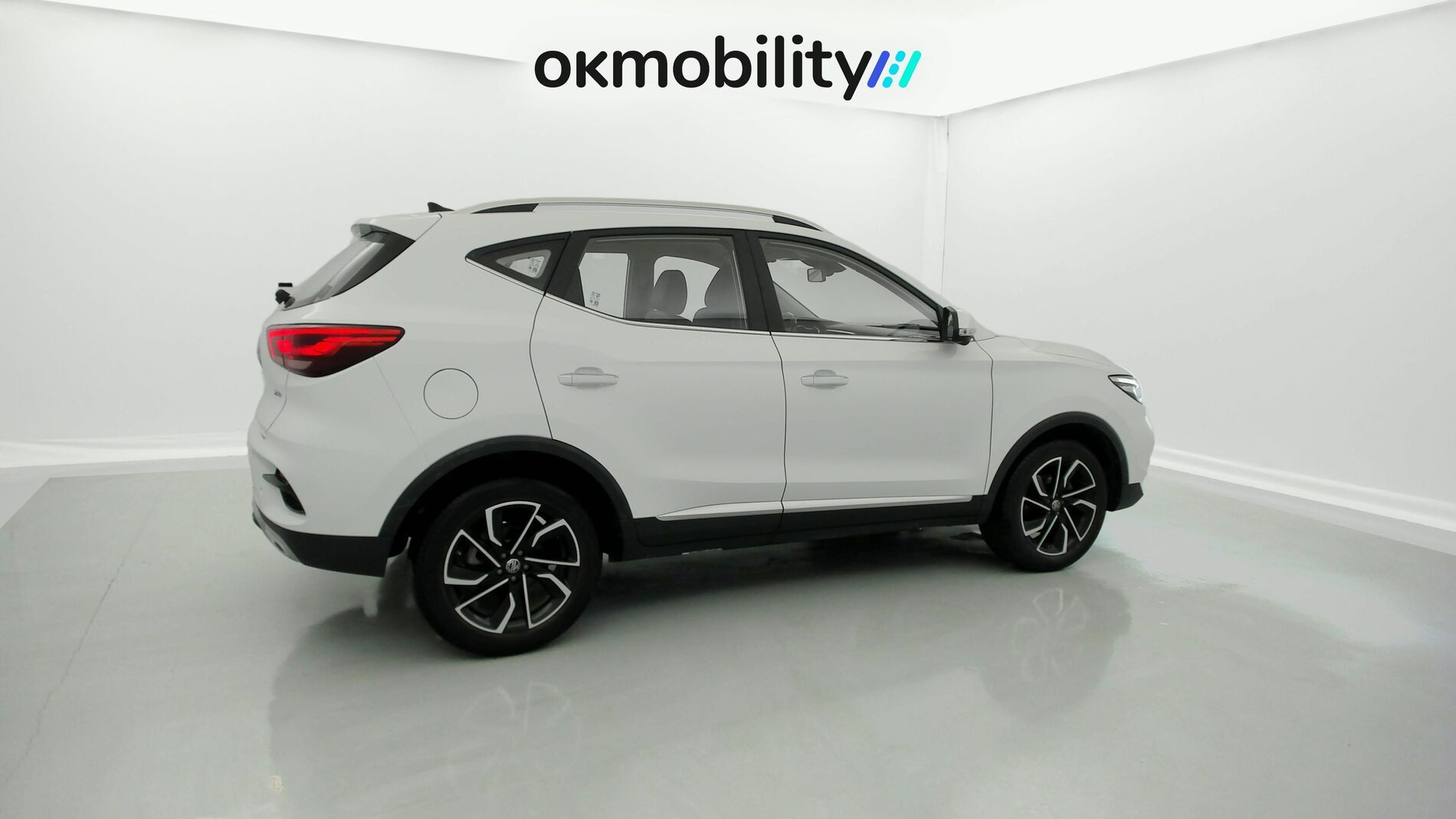 mg zs luxury 1.5 VTI-TECH 106 2023 dover white 13