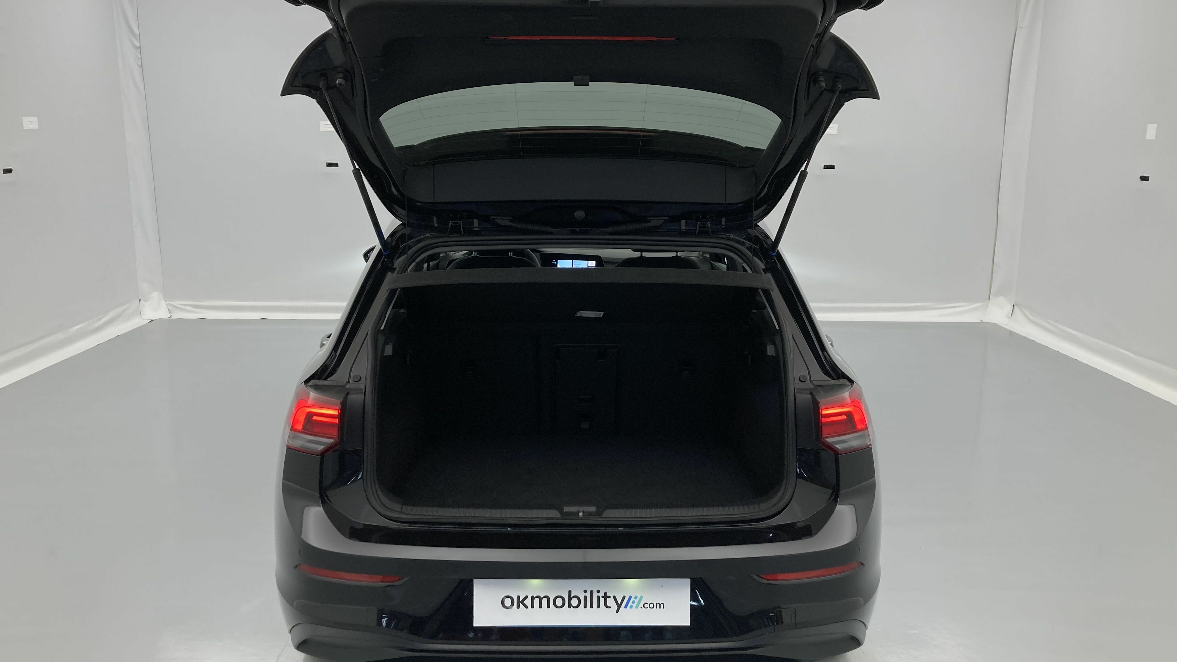volkswagen golf life 2.0 TDI 116 2020 deep black pearl 24
