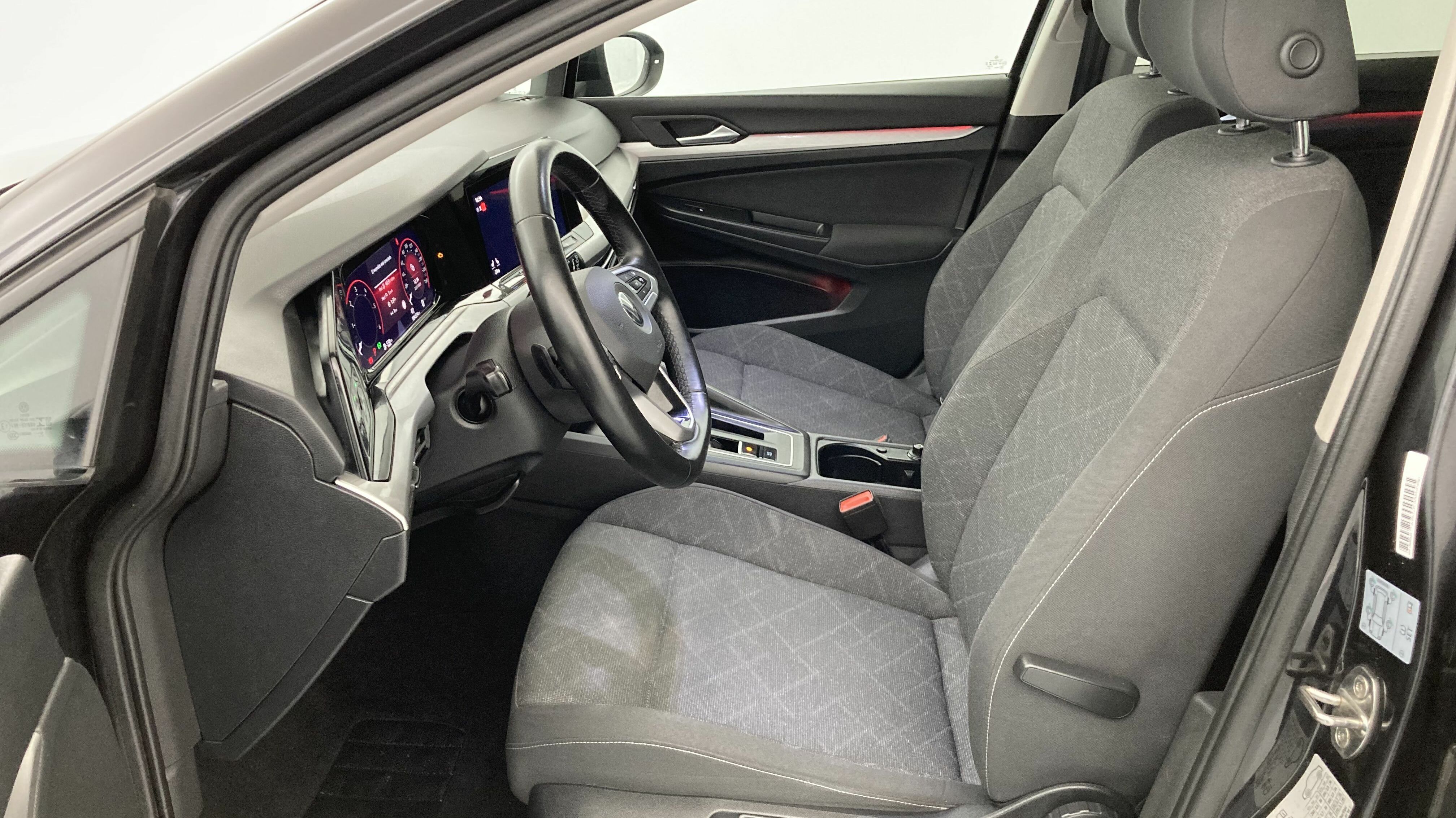 volkswagen golf life 2.0 TDI 150 DSG 2020 deep black perleffekt 15