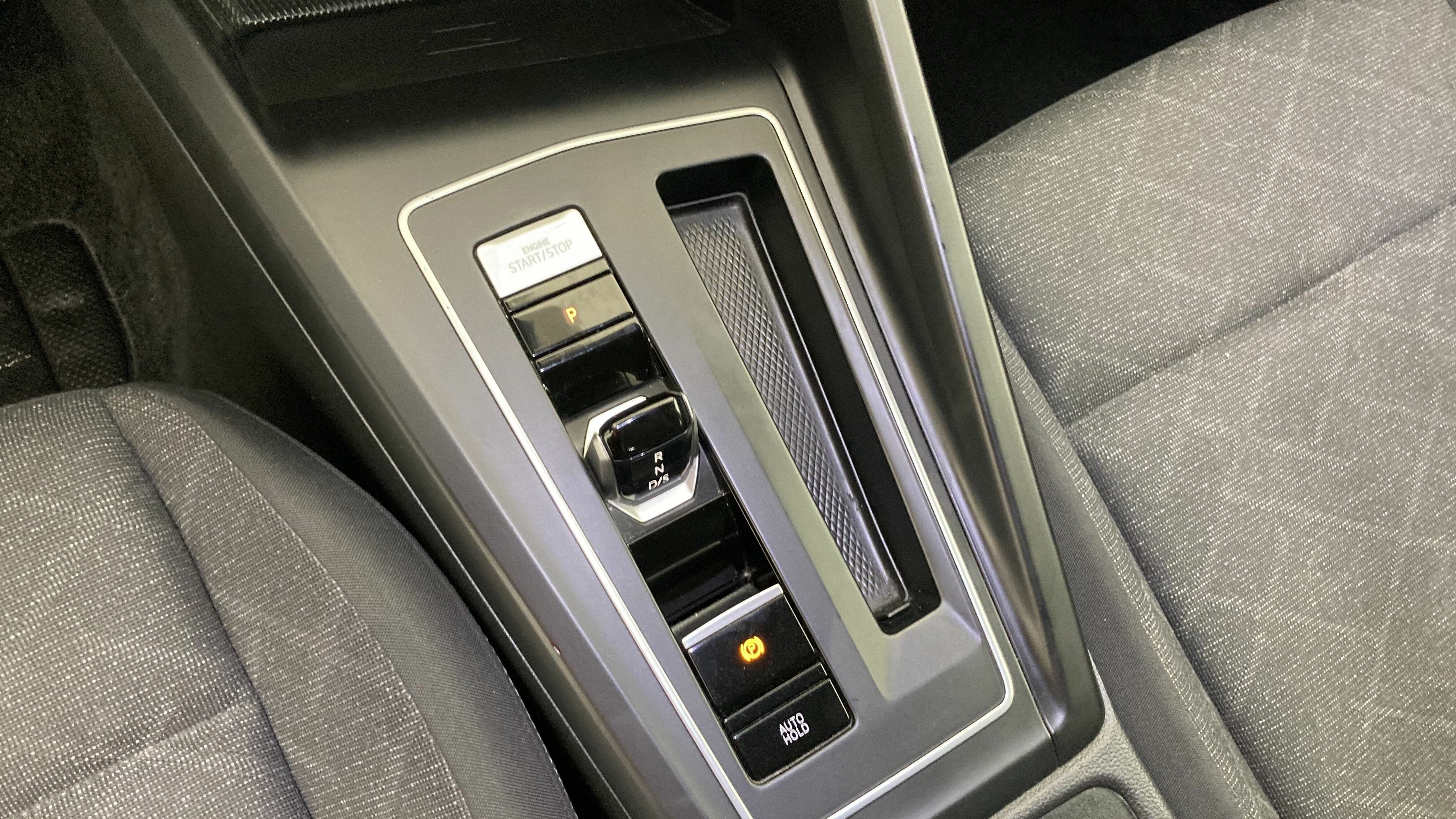 volkswagen golf life 2.0 TDI 150 DSG 2020 deep black perleffekt 21