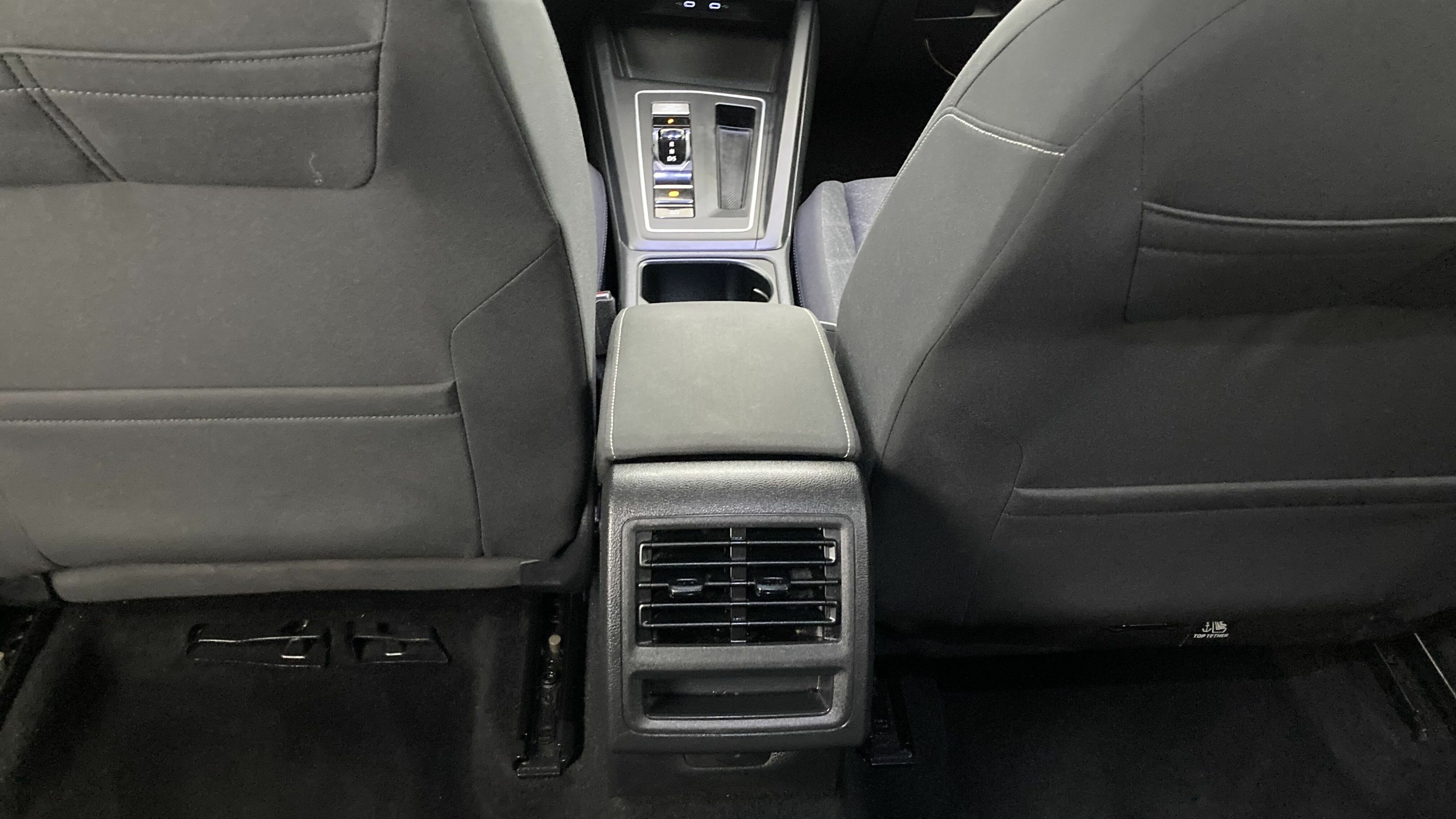 volkswagen golf life 2.0 TDI 150 DSG 2020 deep black perleffekt 23