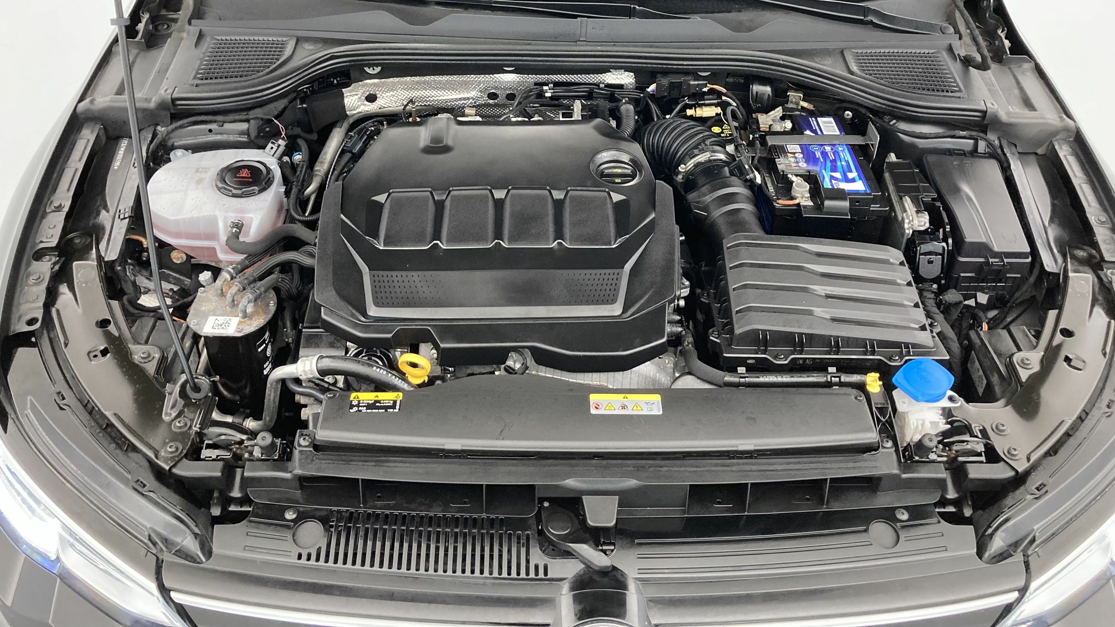 volkswagen golf life 2.0 TDI 150 DSG 2020 deep black perleffekt 26