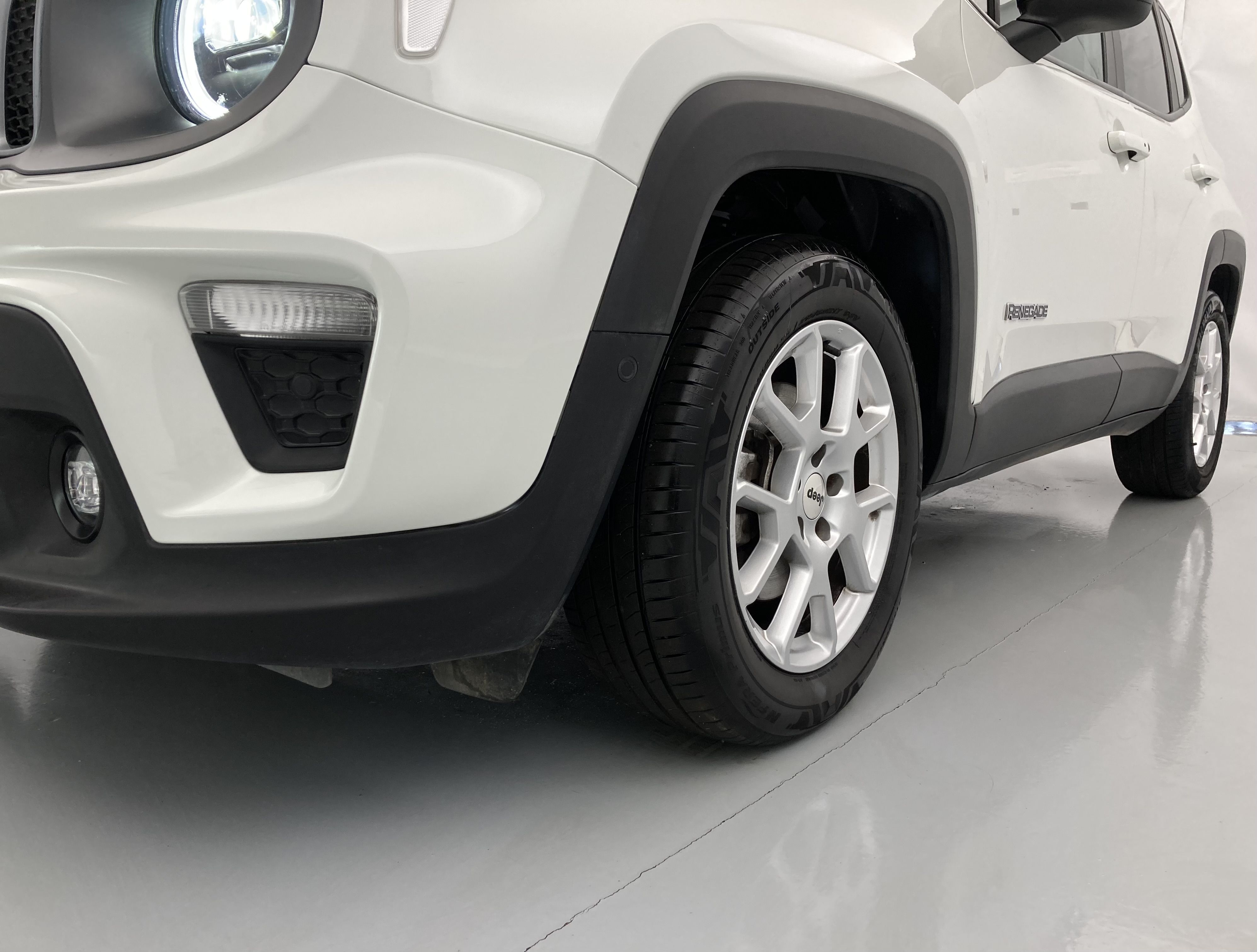 jeep renegade limited 1.5 TURBO 130 DCT 2023 blanco alpine 28