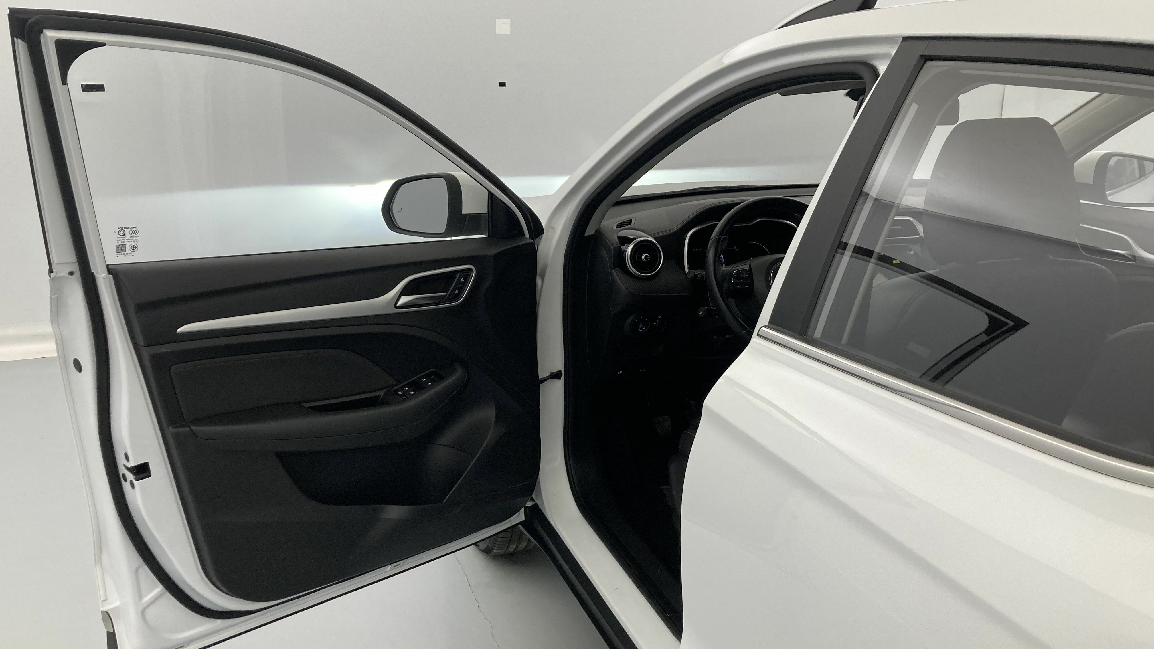 mg zs luxury 1.5 VTI-TECH 106 2023 dover white 12