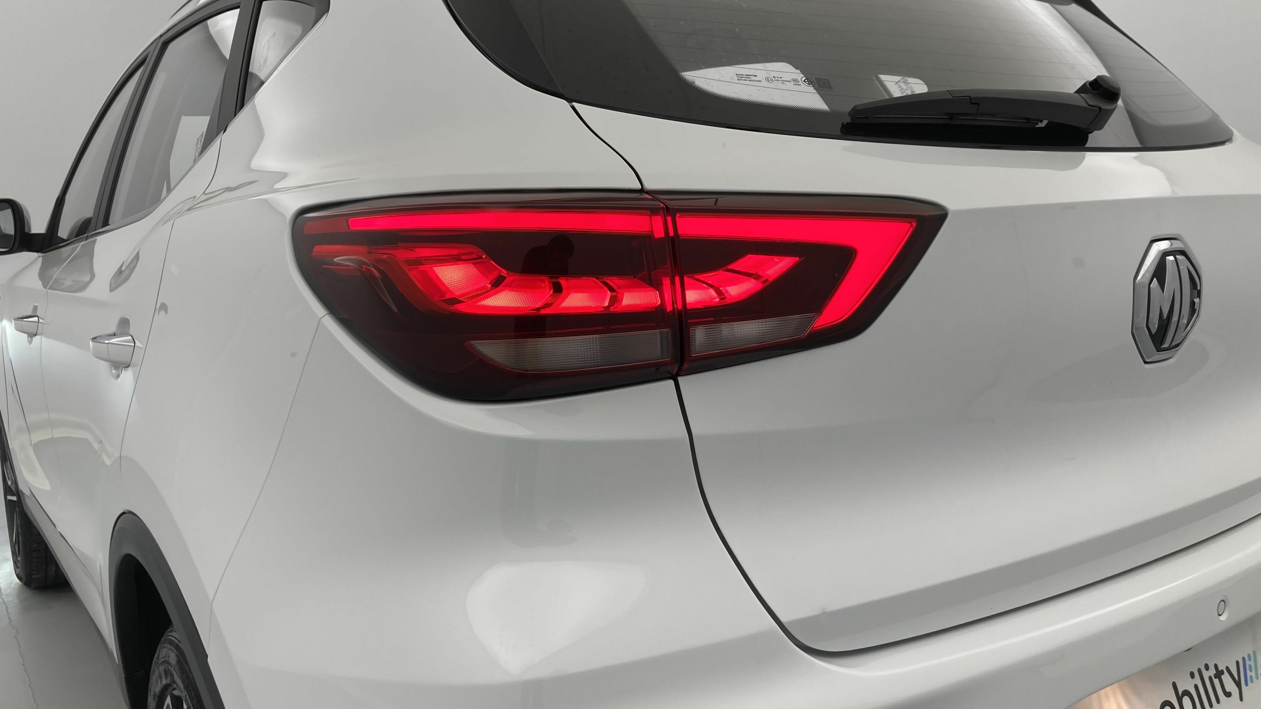 mg zs luxury 1.5 VTI-TECH 106 2023 dover white 19