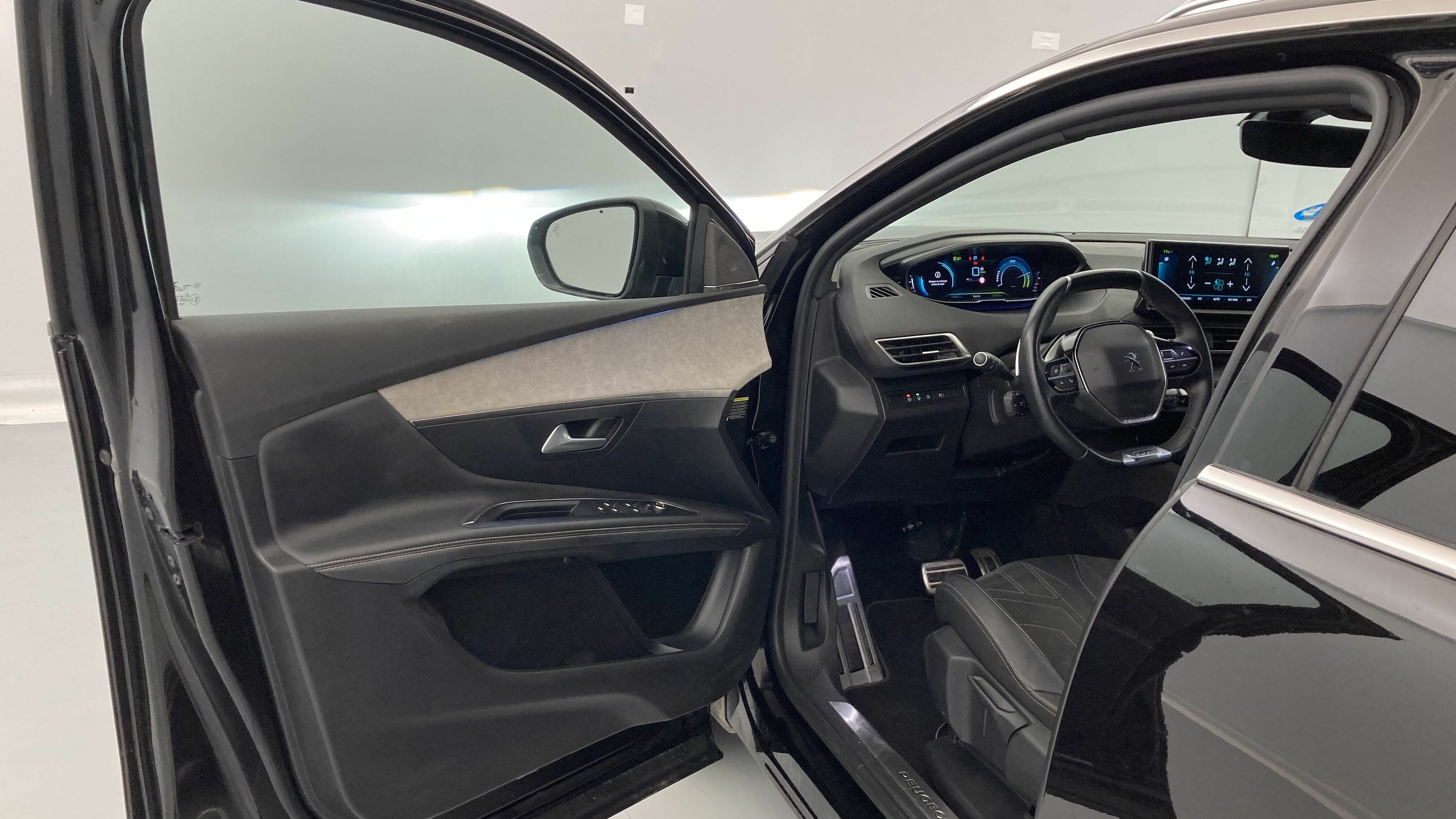 peugeot 3008 gt pack 1.6 HYBRID 300 EAT PHEV 2022 negro perla nera 13