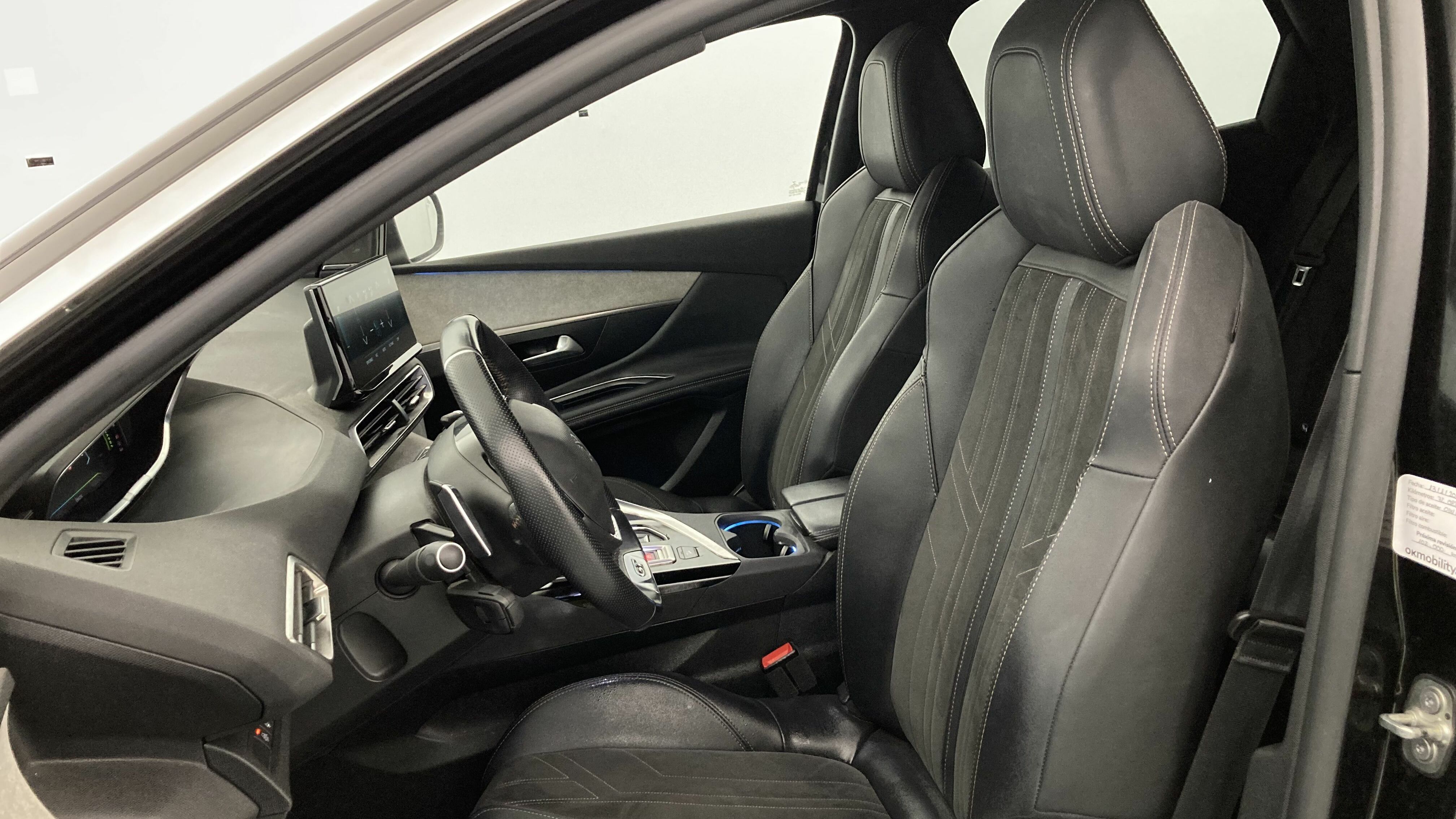 peugeot 3008 gt pack 1.6 HYBRID 300 EAT PHEV 2022 negro perla nera 14