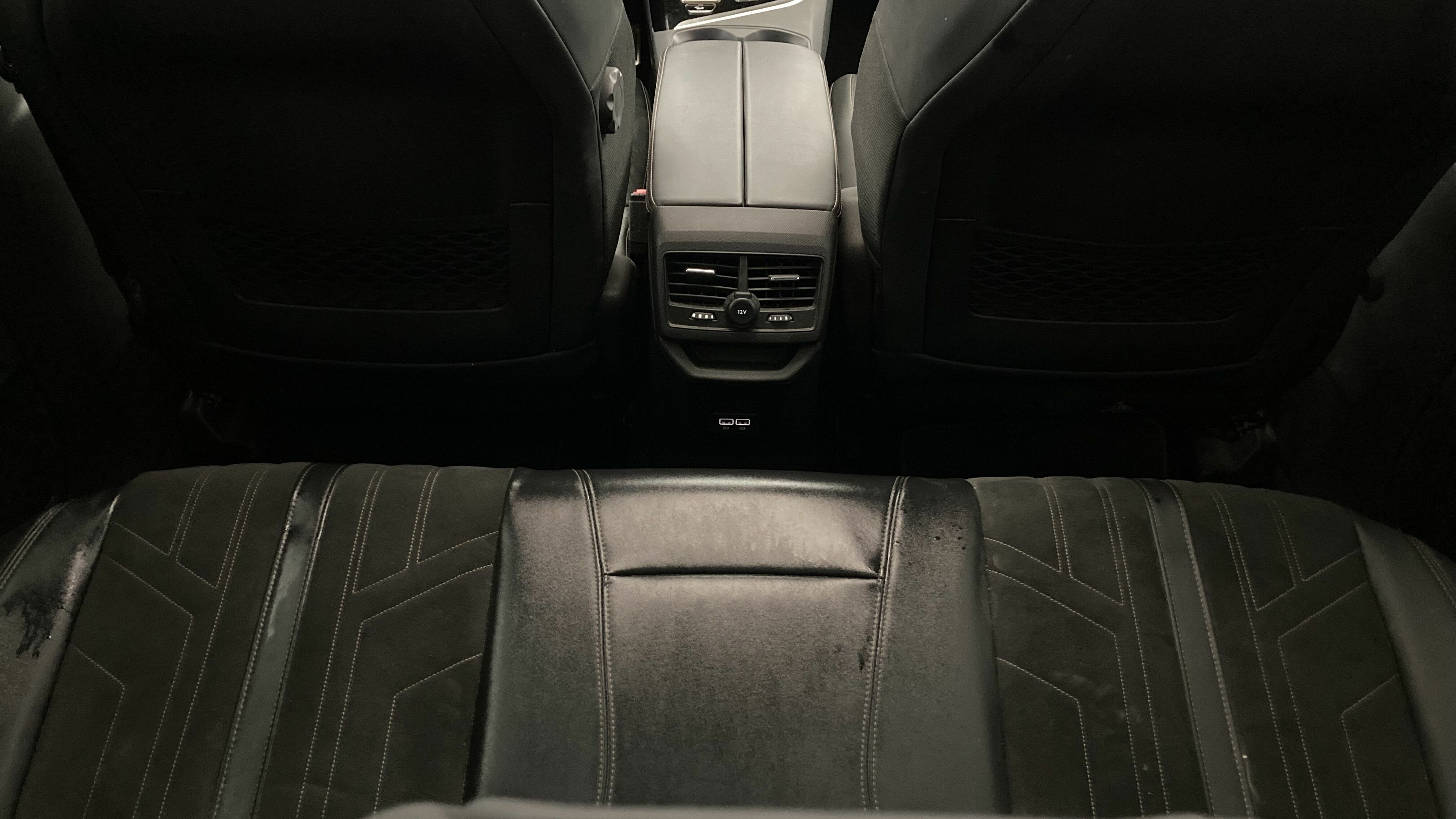 peugeot 3008 gt pack 1.6 HYBRID 300 EAT PHEV 2022 negro perla nera 22