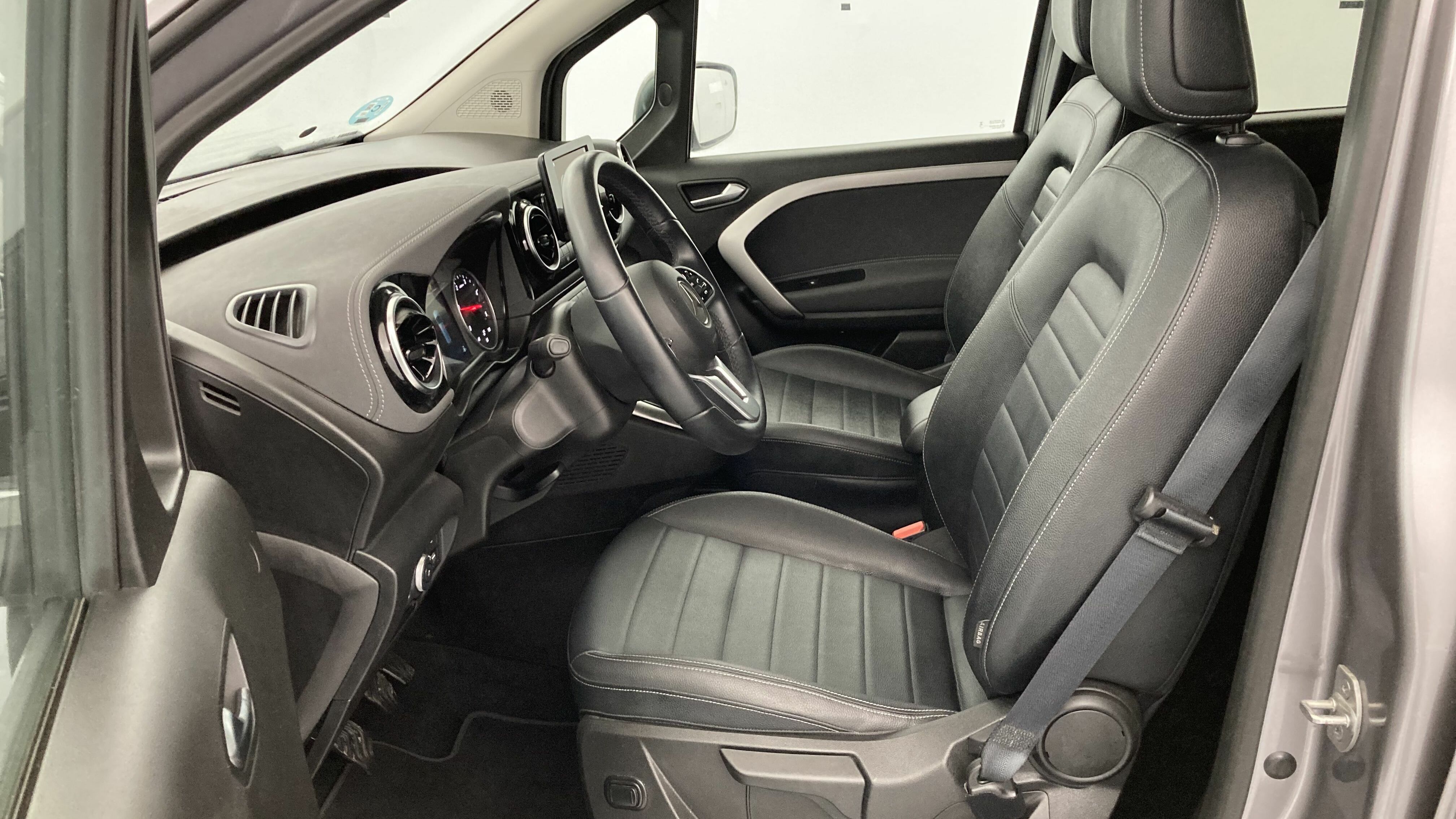 mercedes benz clase t n1 progressive 160D 95 2023 gris cromita metalizado 15