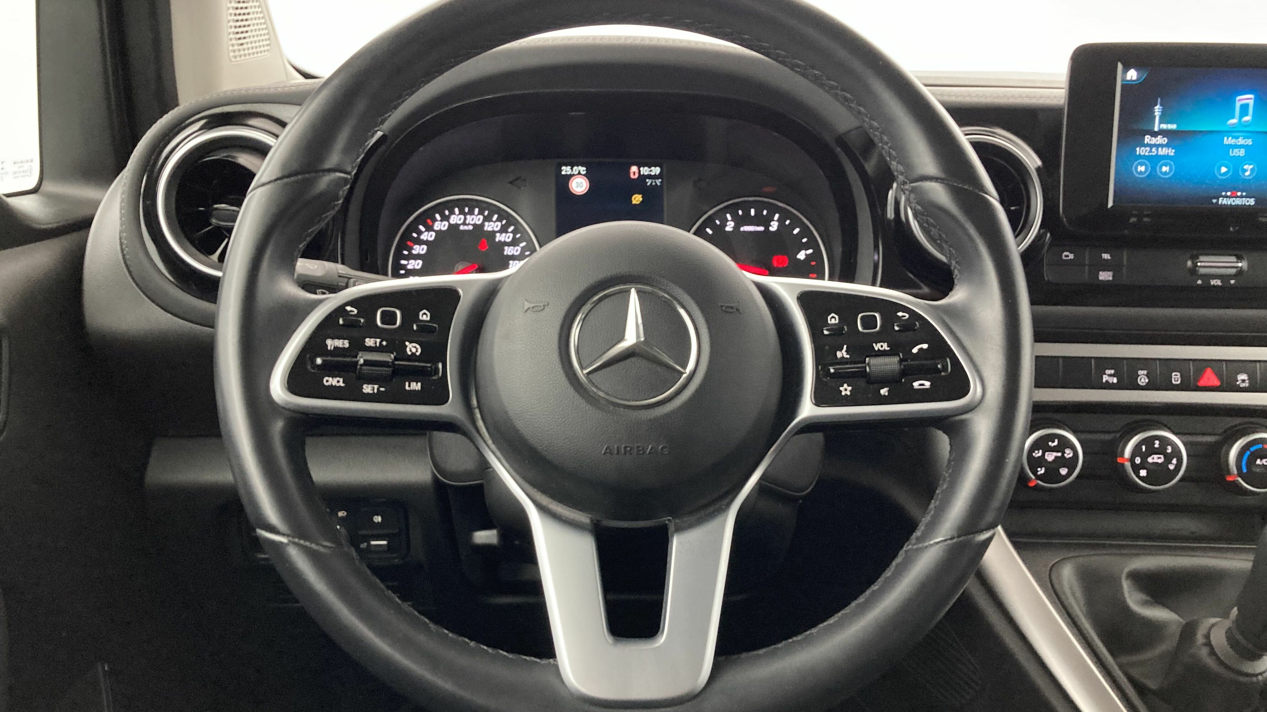 mercedes benz clase t n1 progressive 160D 95 2023 gris cromita metalizado 18